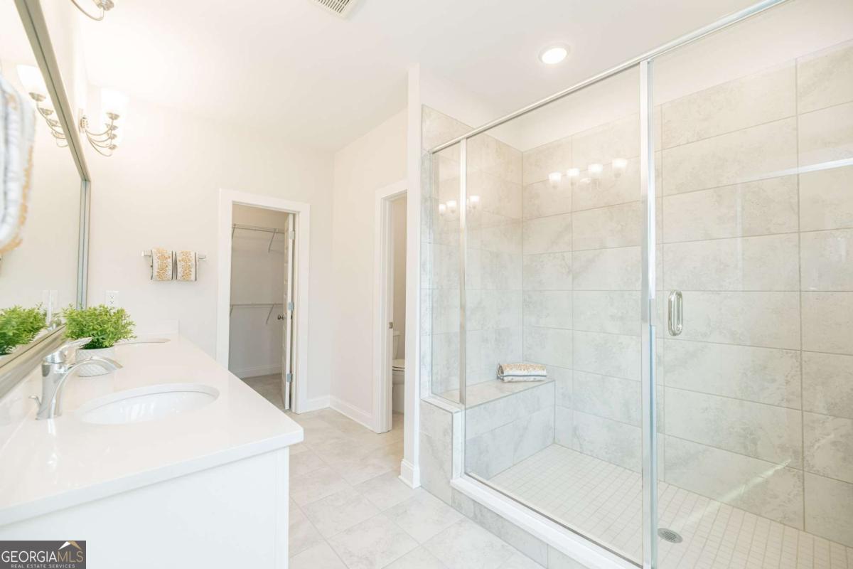 529 Broadview Place Ne Property Photo 19
