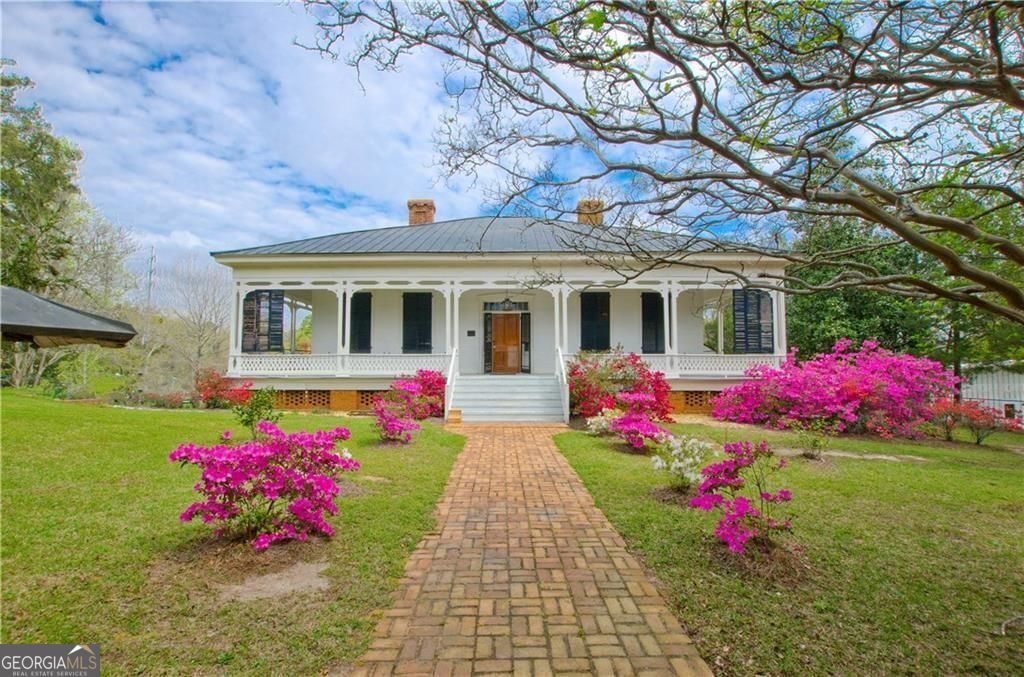 732 Mcgarrah Street Property Photo 1