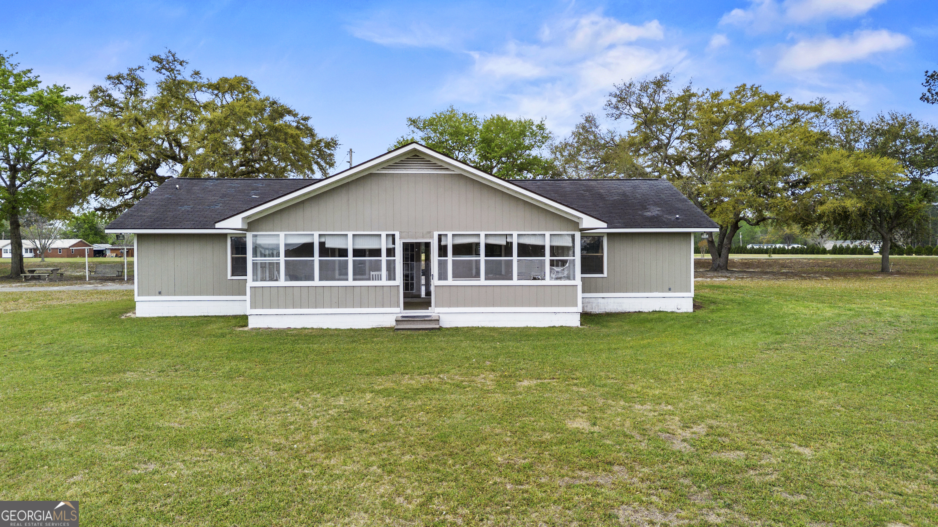 2206 Tellie Akins Road Property Photo 3