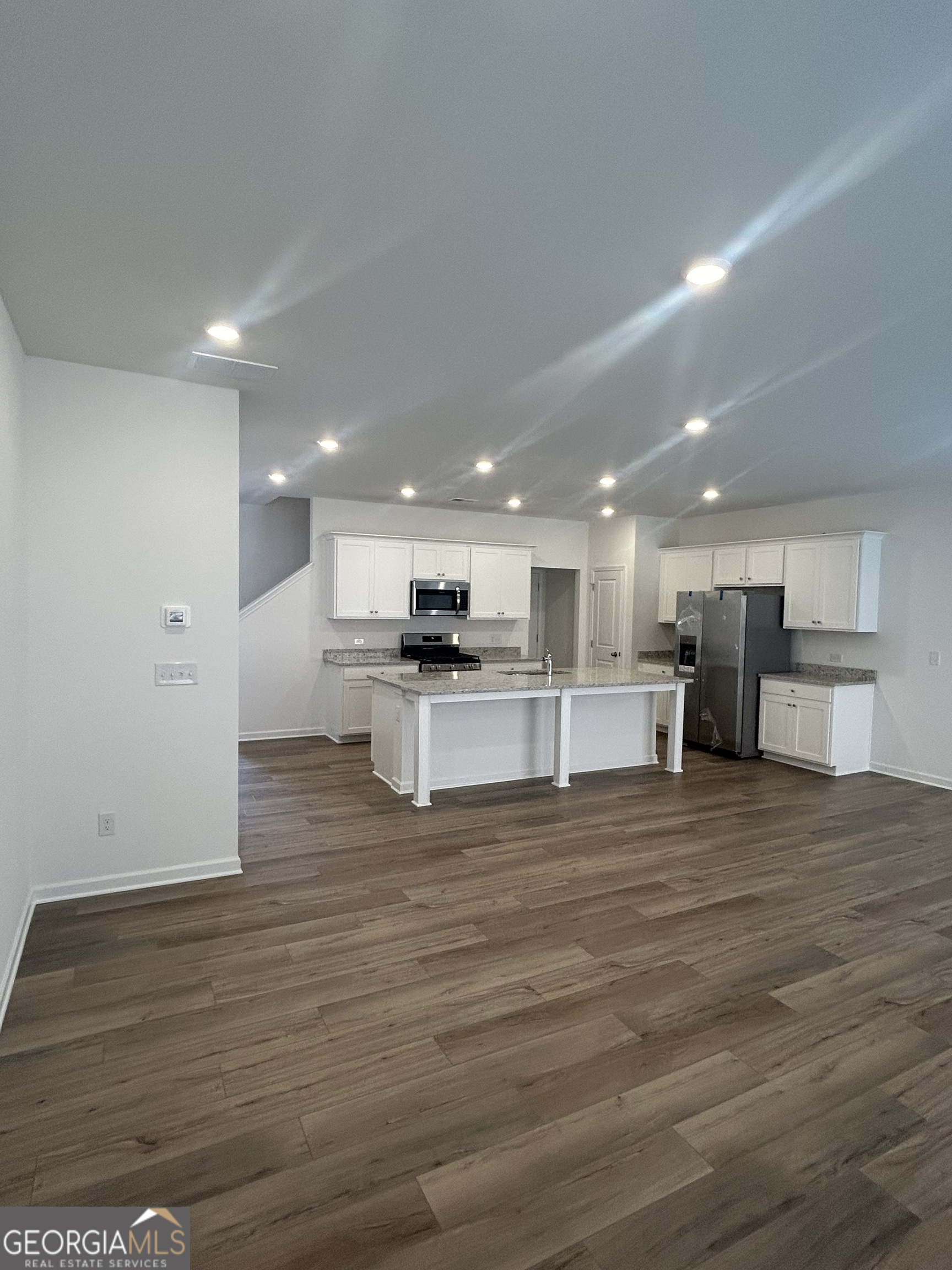 160 Vision Street Property Photo 4