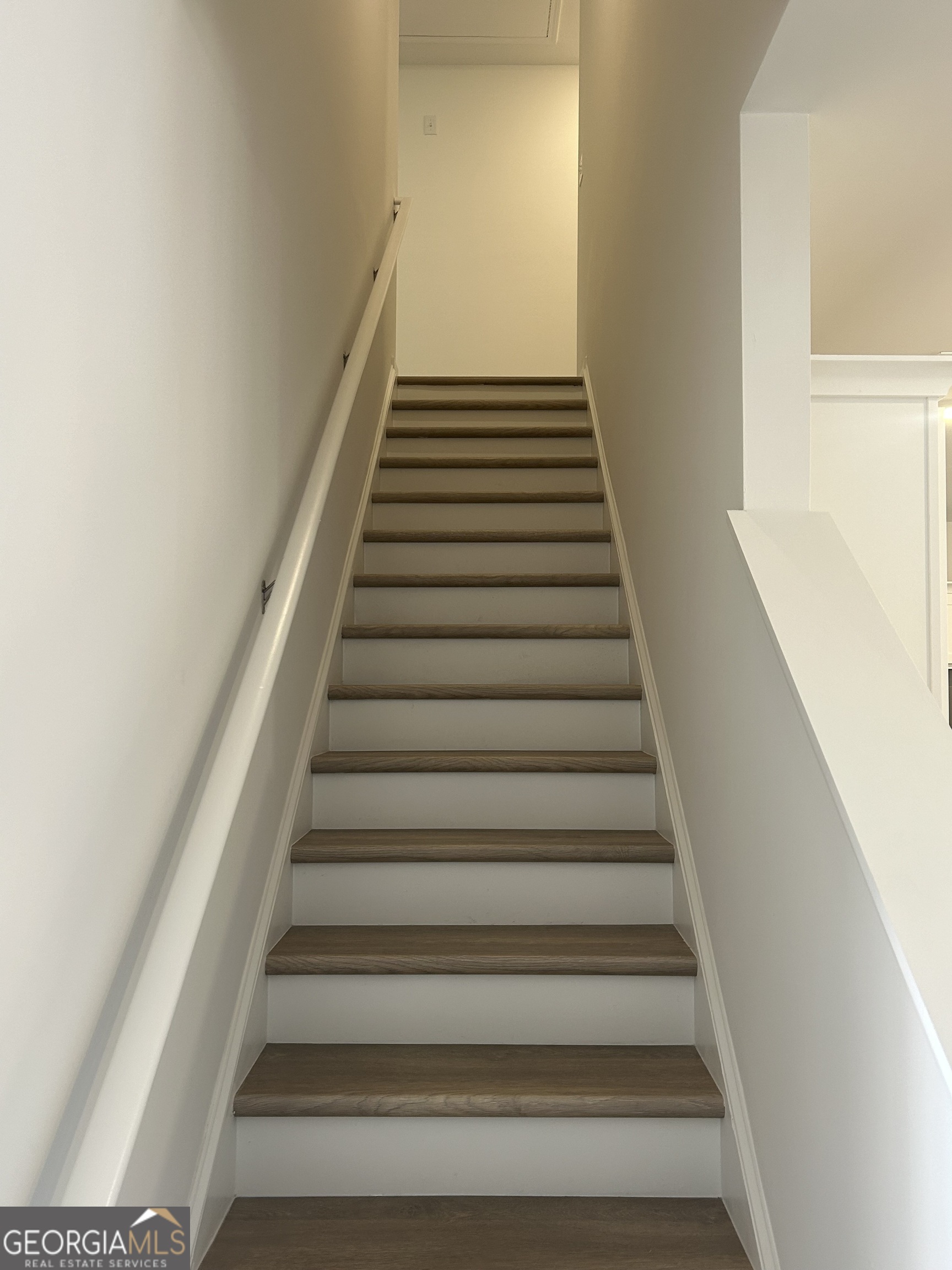 160 Vision Street Property Photo 6