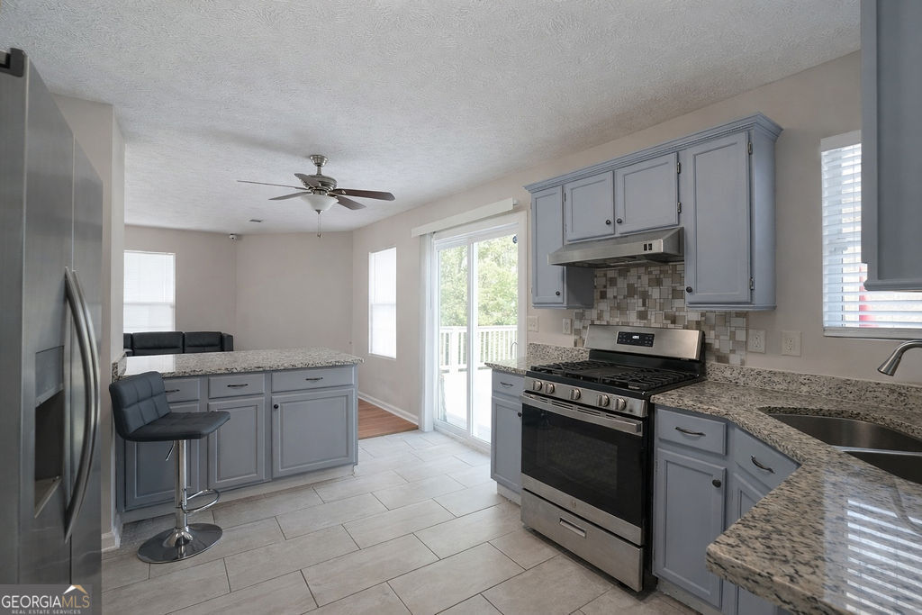 2284 Cypress Point Way Property Photo 7