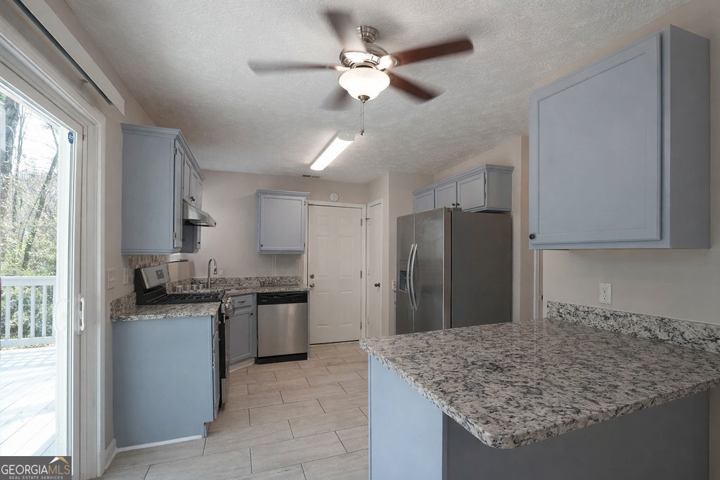 2284 Cypress Point Way Property Photo 9
