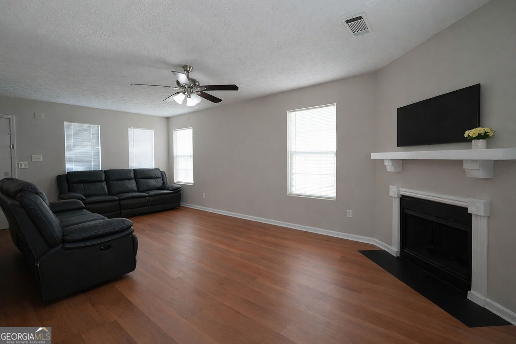 2284 Cypress Point Way Property Photo 10