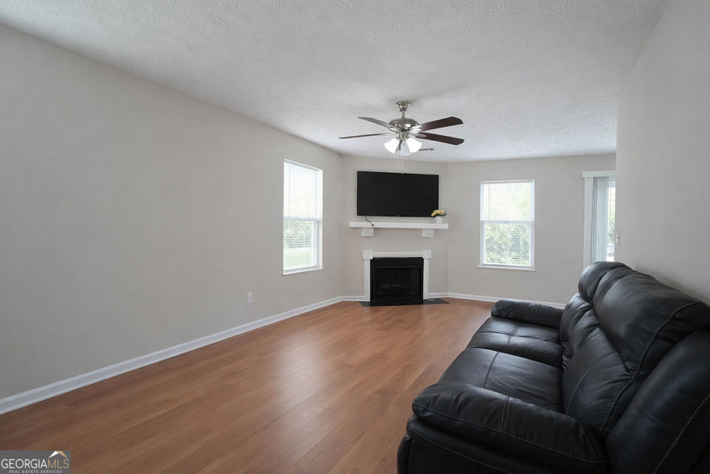 2284 Cypress Point Way Property Photo 14