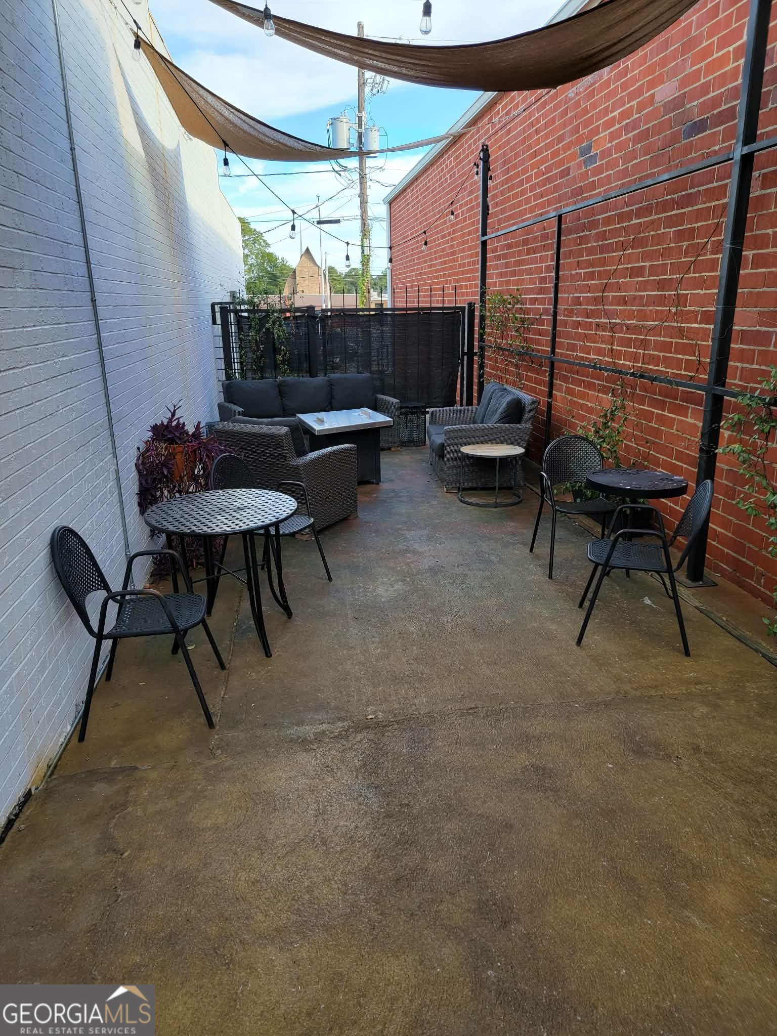 113 Ne Broad Street Property Photo 8