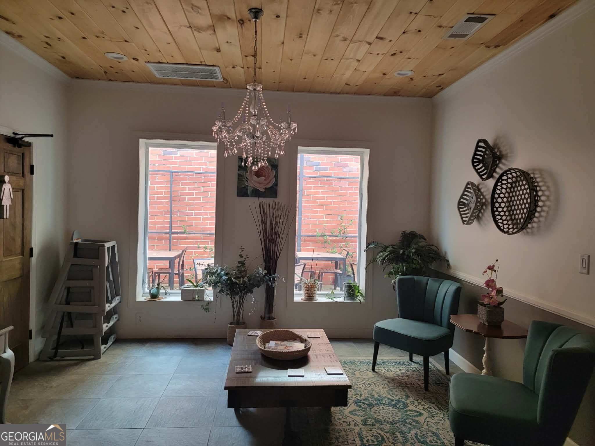 113 Ne Broad Street Property Photo 13