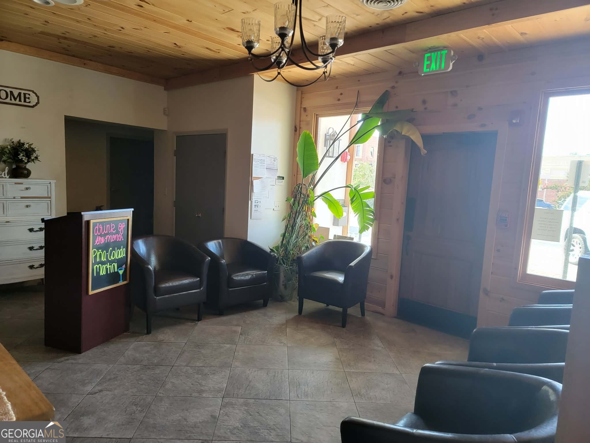 113 Ne Broad Street Property Photo 18