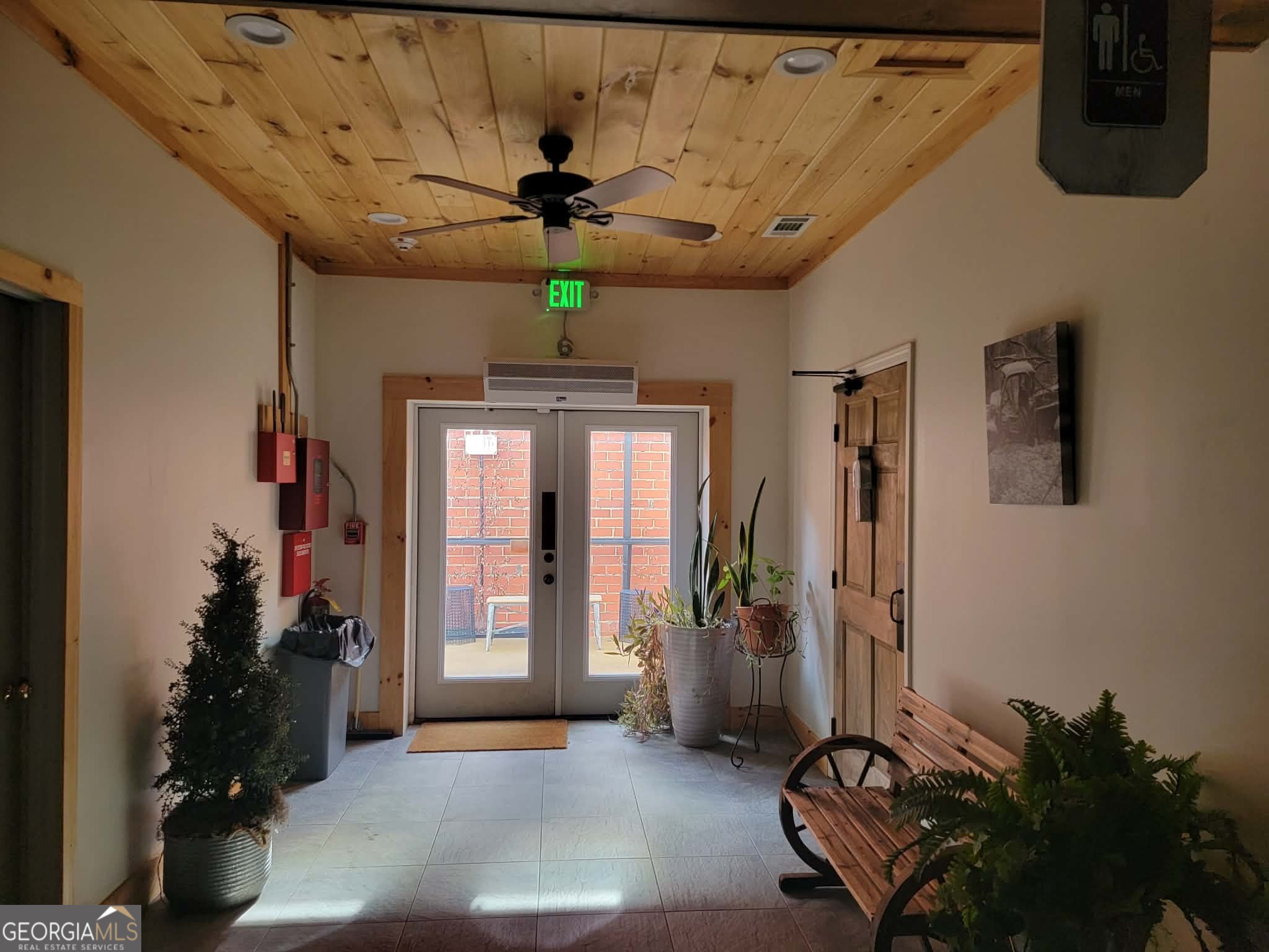 113 Ne Broad Street Property Photo 20