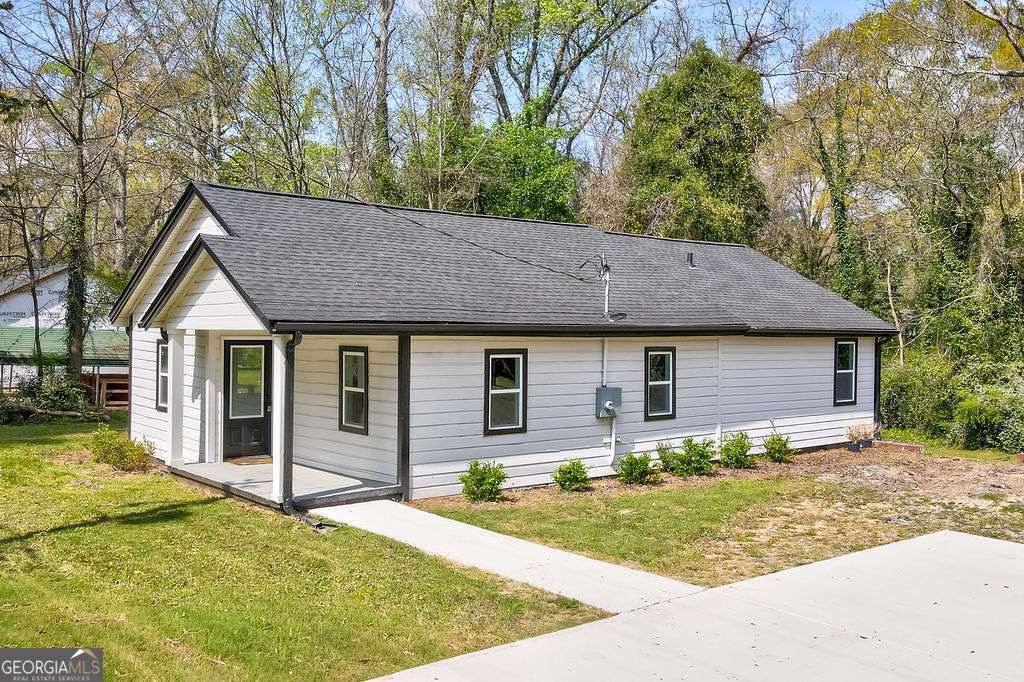 206 Walker Drive Property Photo 3
