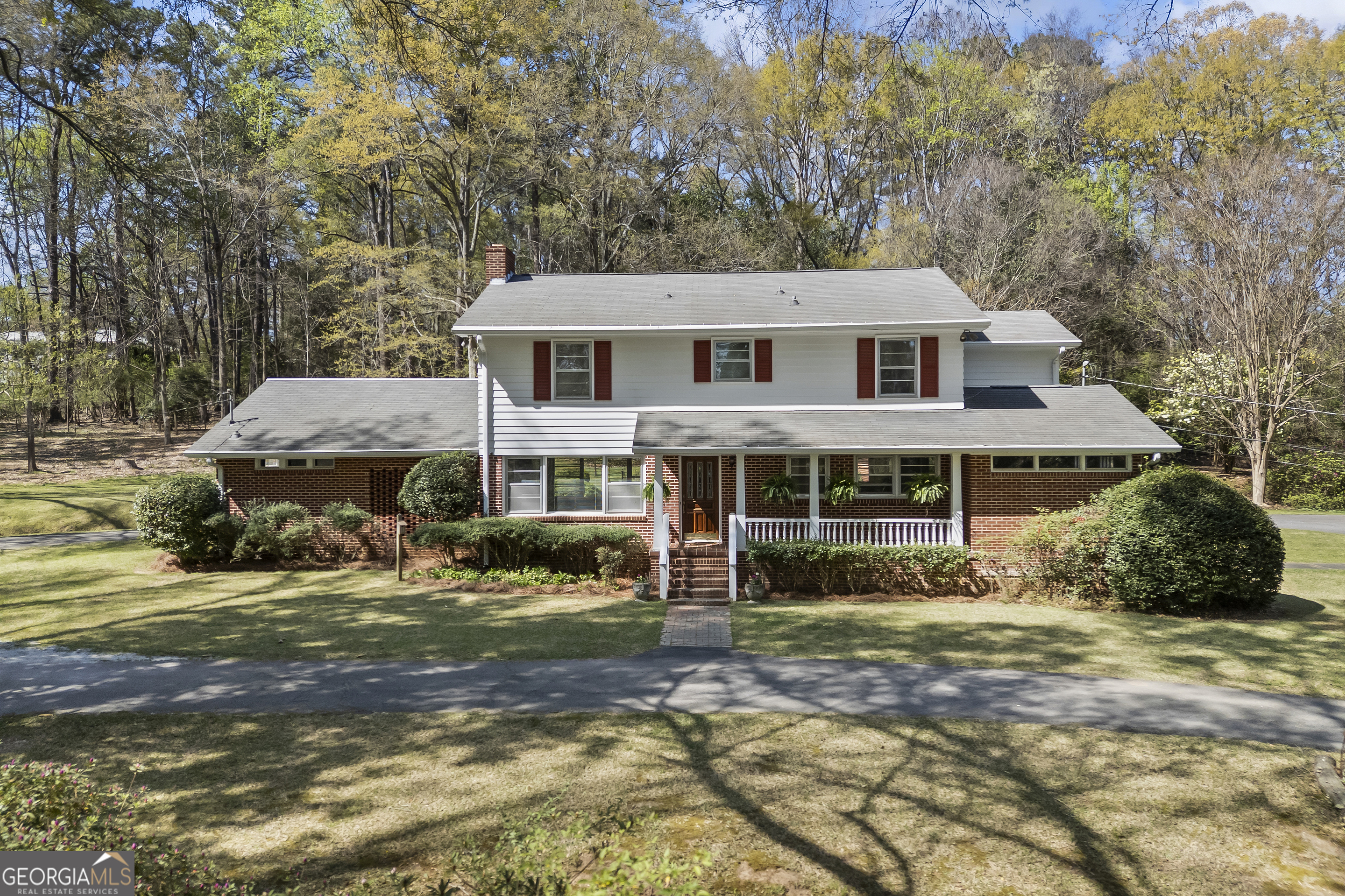 1310 Ivywood Drive Property Photo 1
