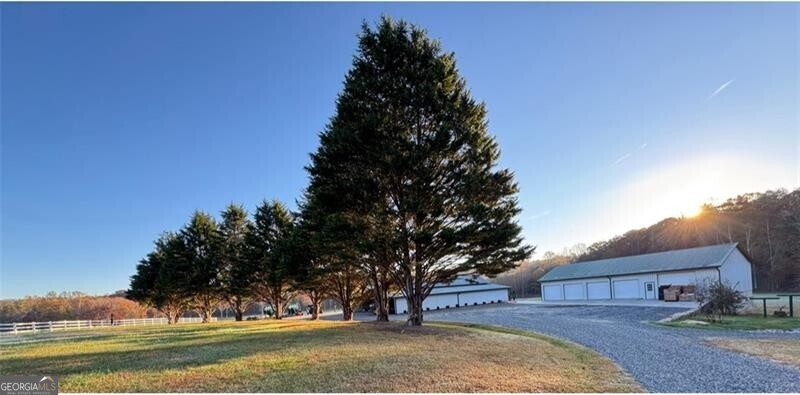 2320 Hardman Road Property Photo 17