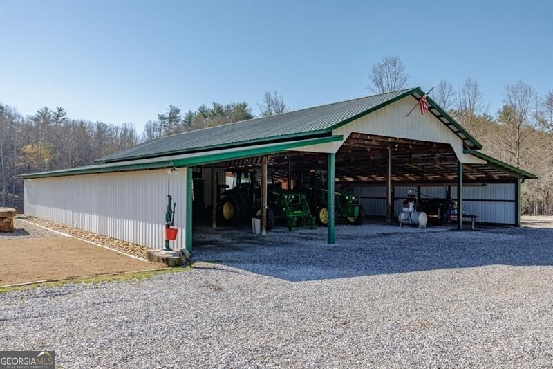 2320 Hardman Road Property Photo 19