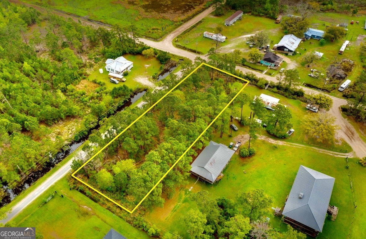 24 E West Autobahn Road Property Photo 2