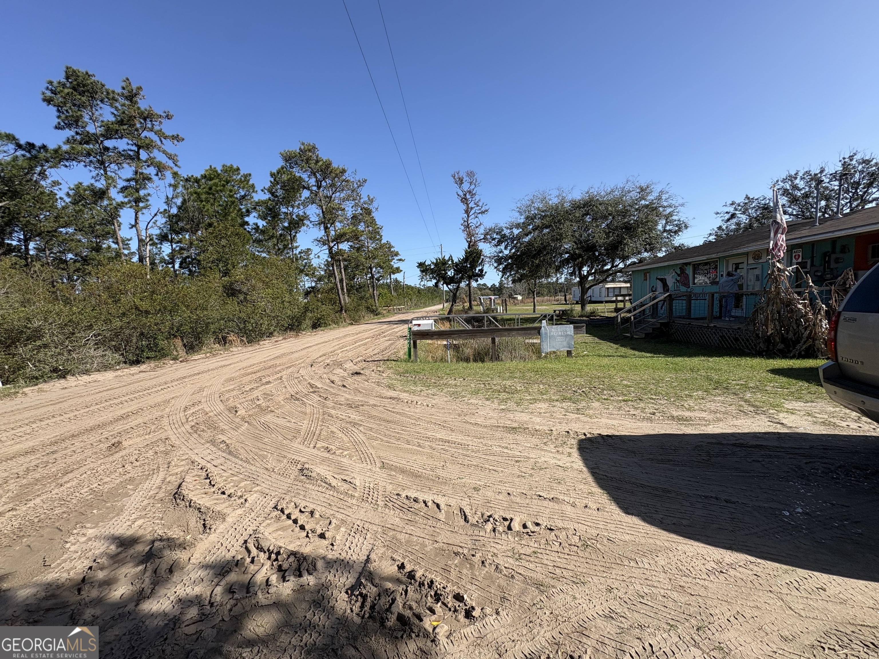 24 E West Autobahn Road Property Photo 3