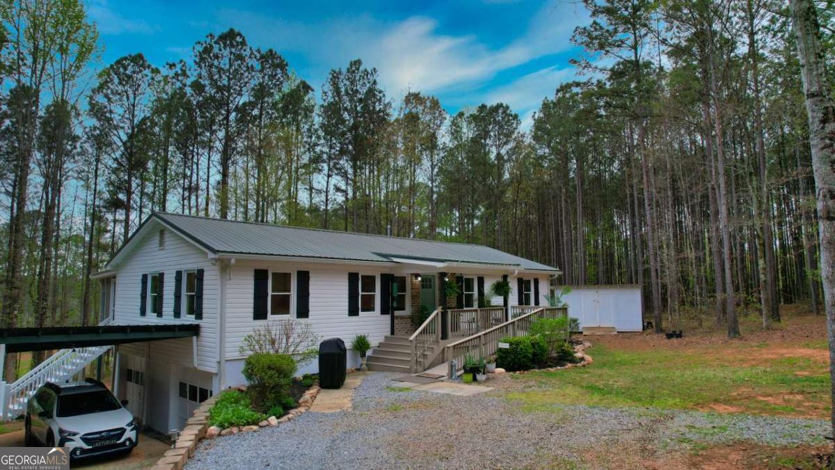 2558 Gulledge Road Property Photo 2