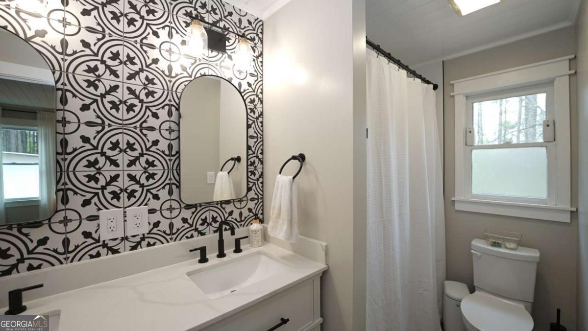 2558 Gulledge Road Property Photo 23