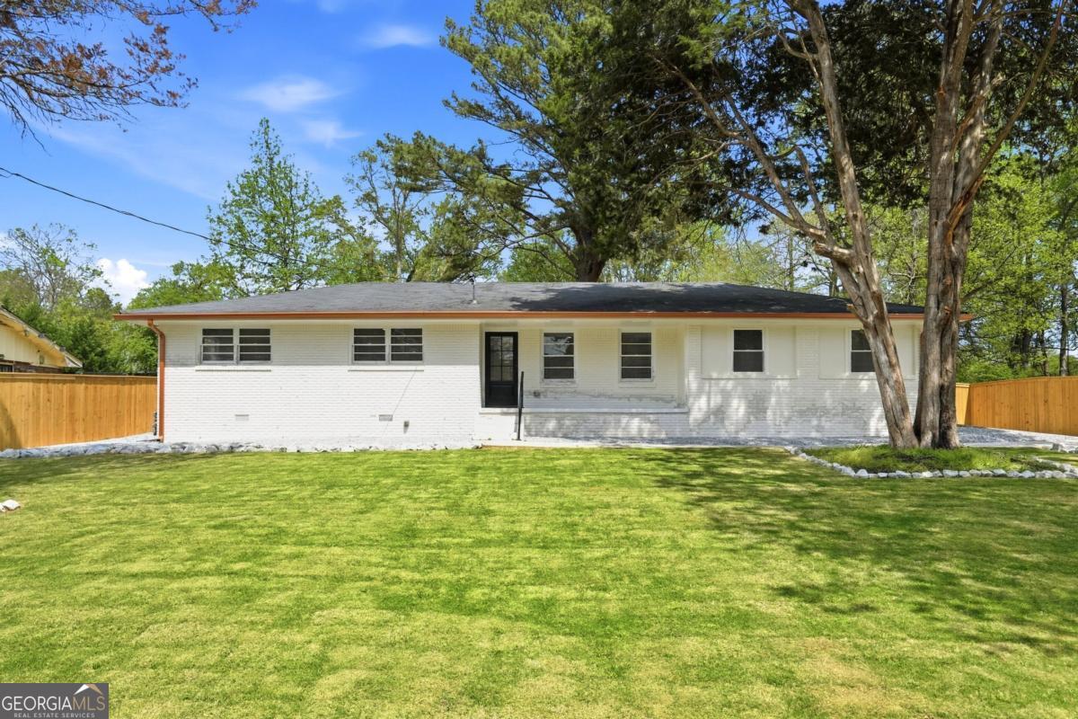 5542 Joeclay Drive Property Photo 1