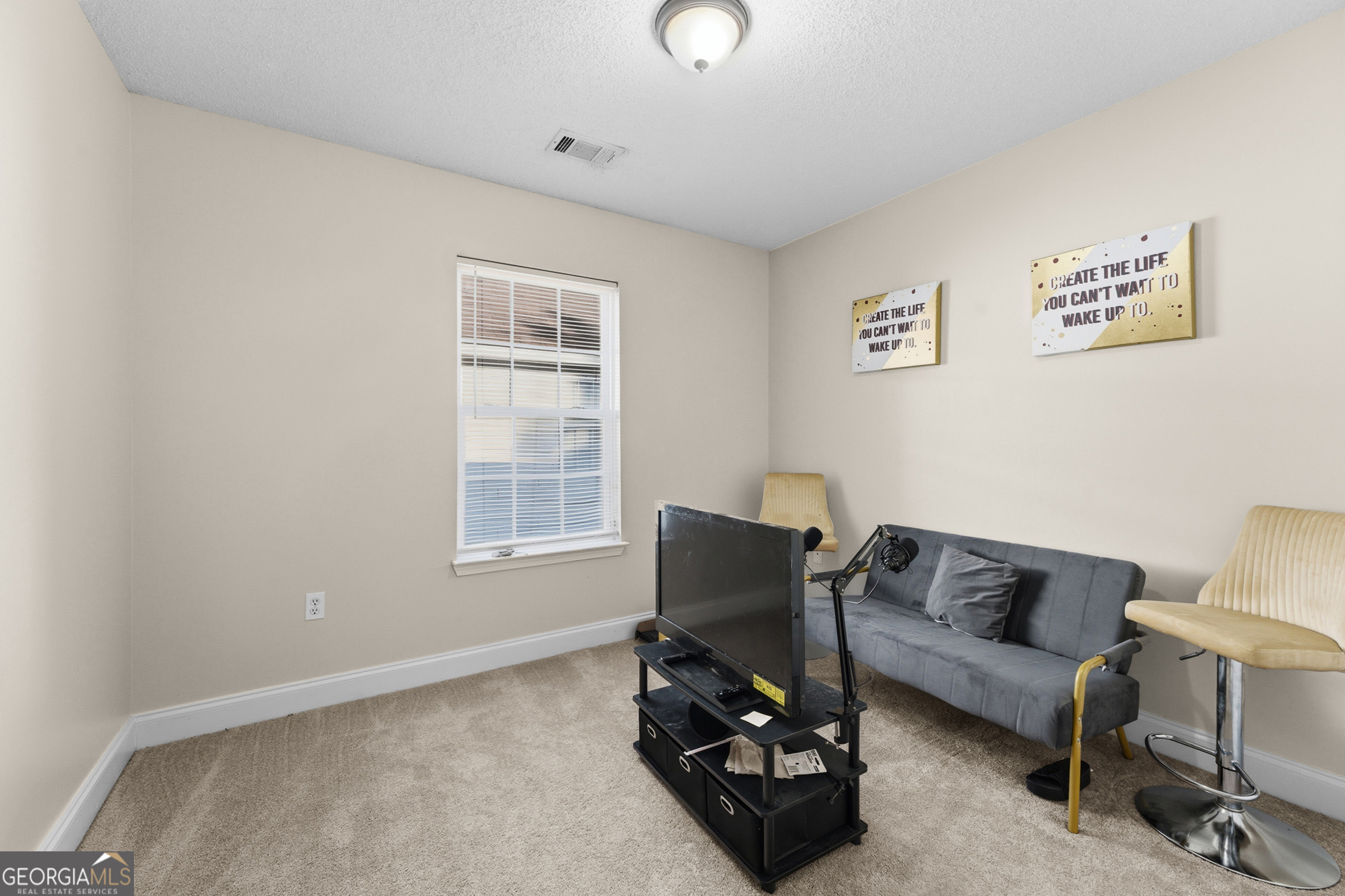 1908 Comet Avenue Property Photo 11