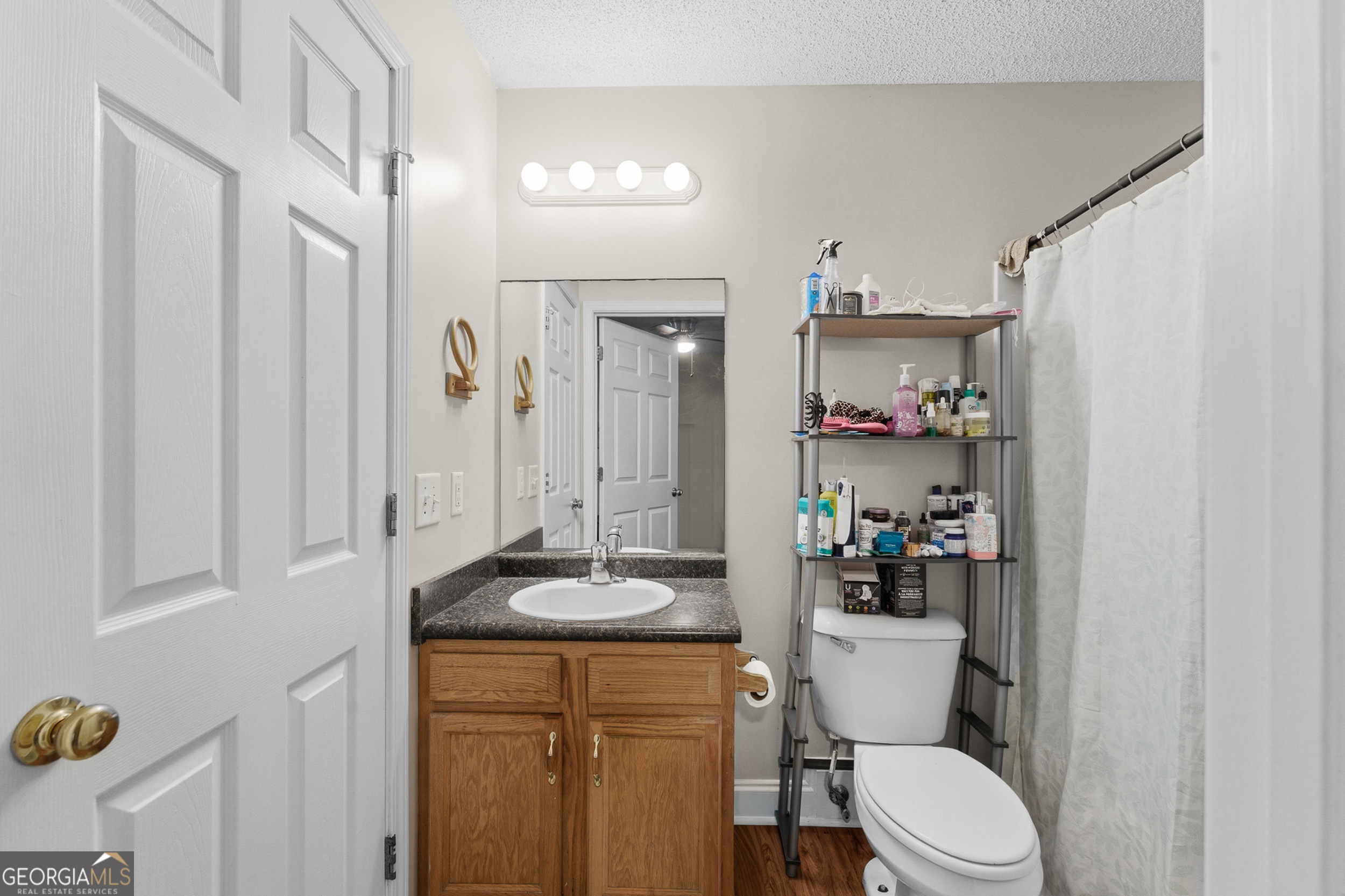 1908 Comet Avenue Property Photo 12