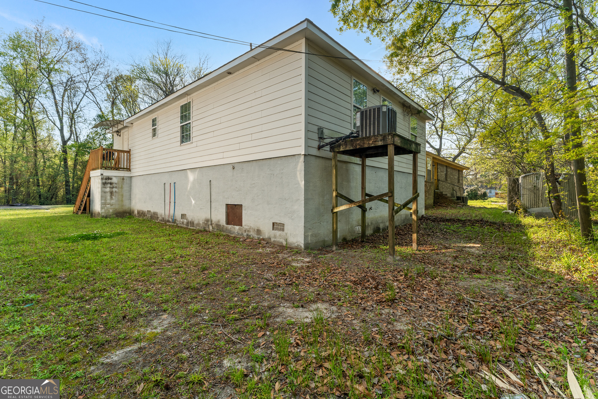 1908 Comet Avenue Property Photo 18