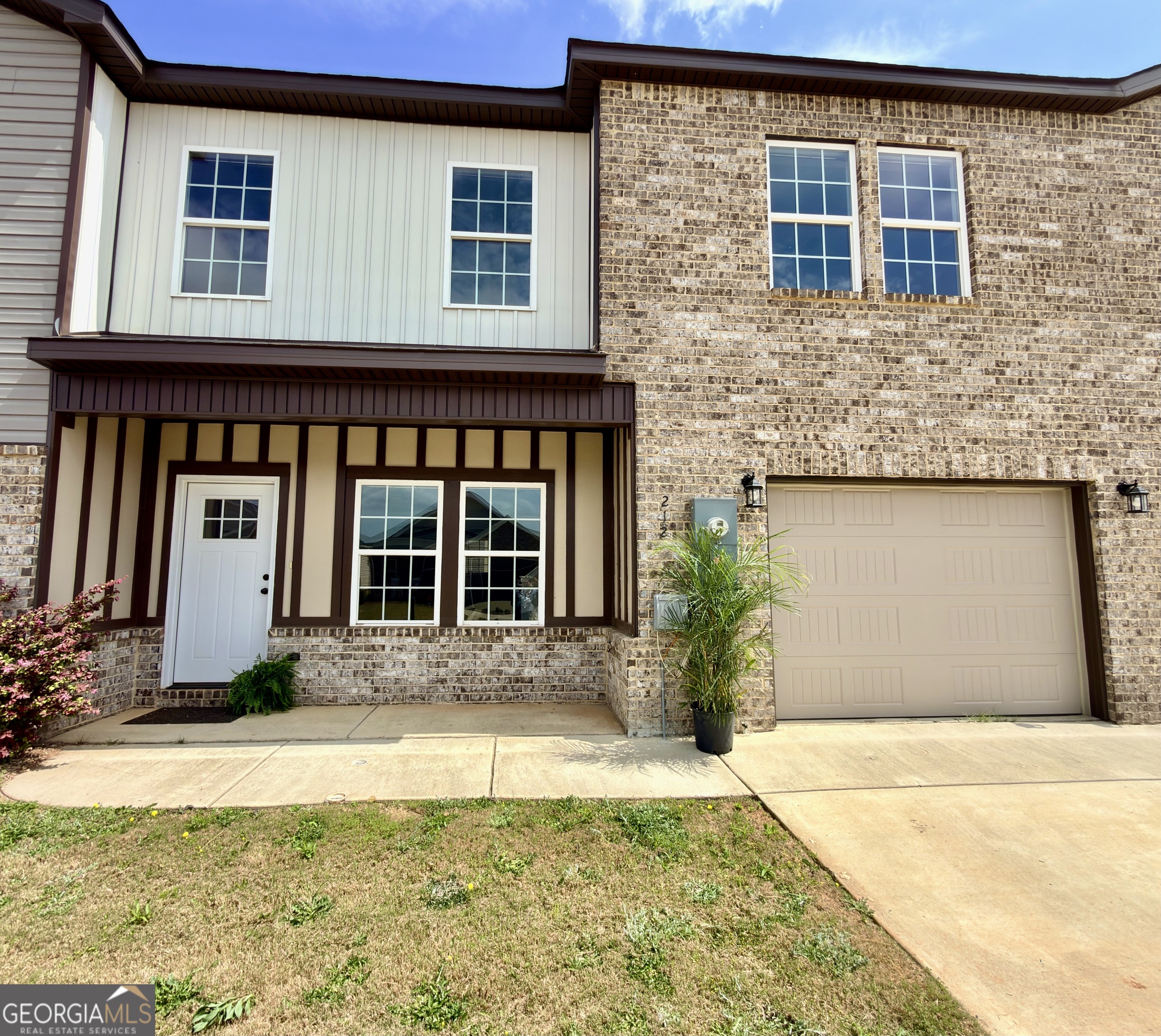212 Beau Claire Circle Property Photo 3