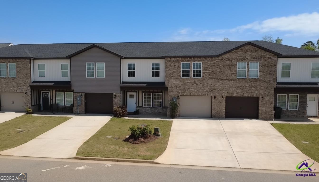 212 Beau Claire Circle Property Photo 5