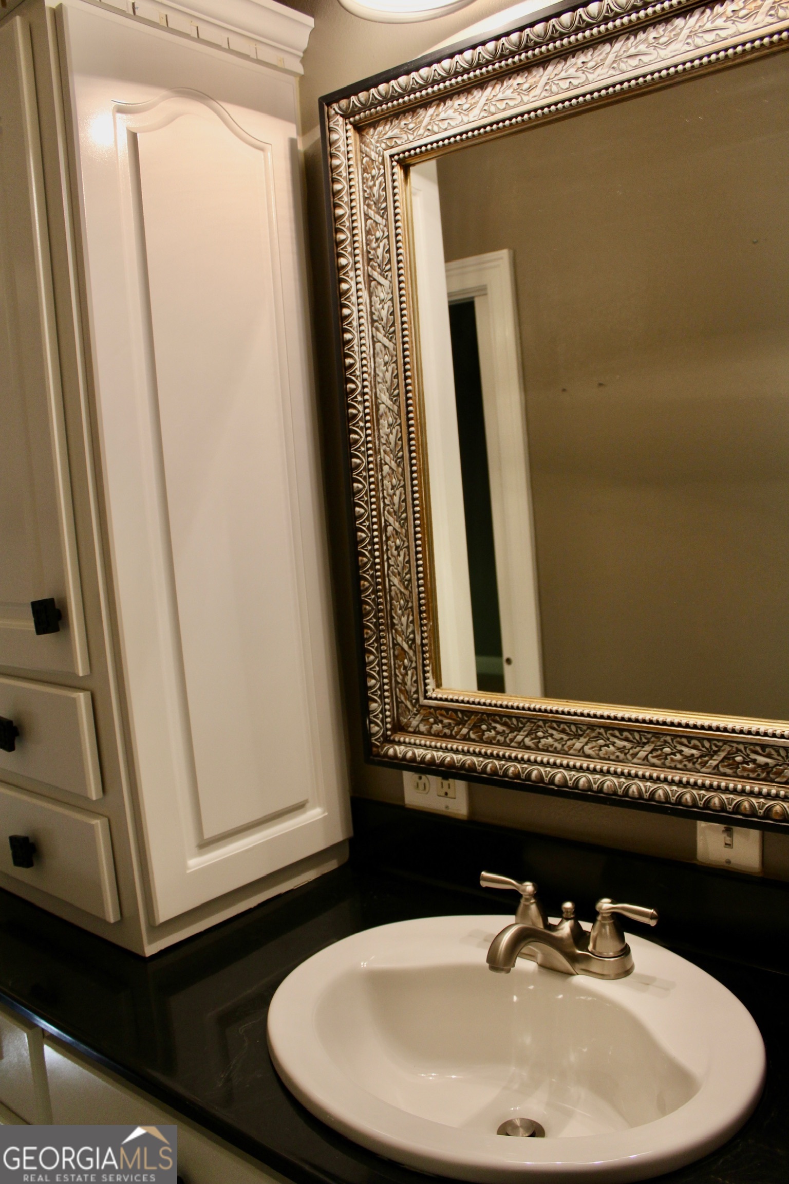 405 Canterbury Drive Property Photo 16