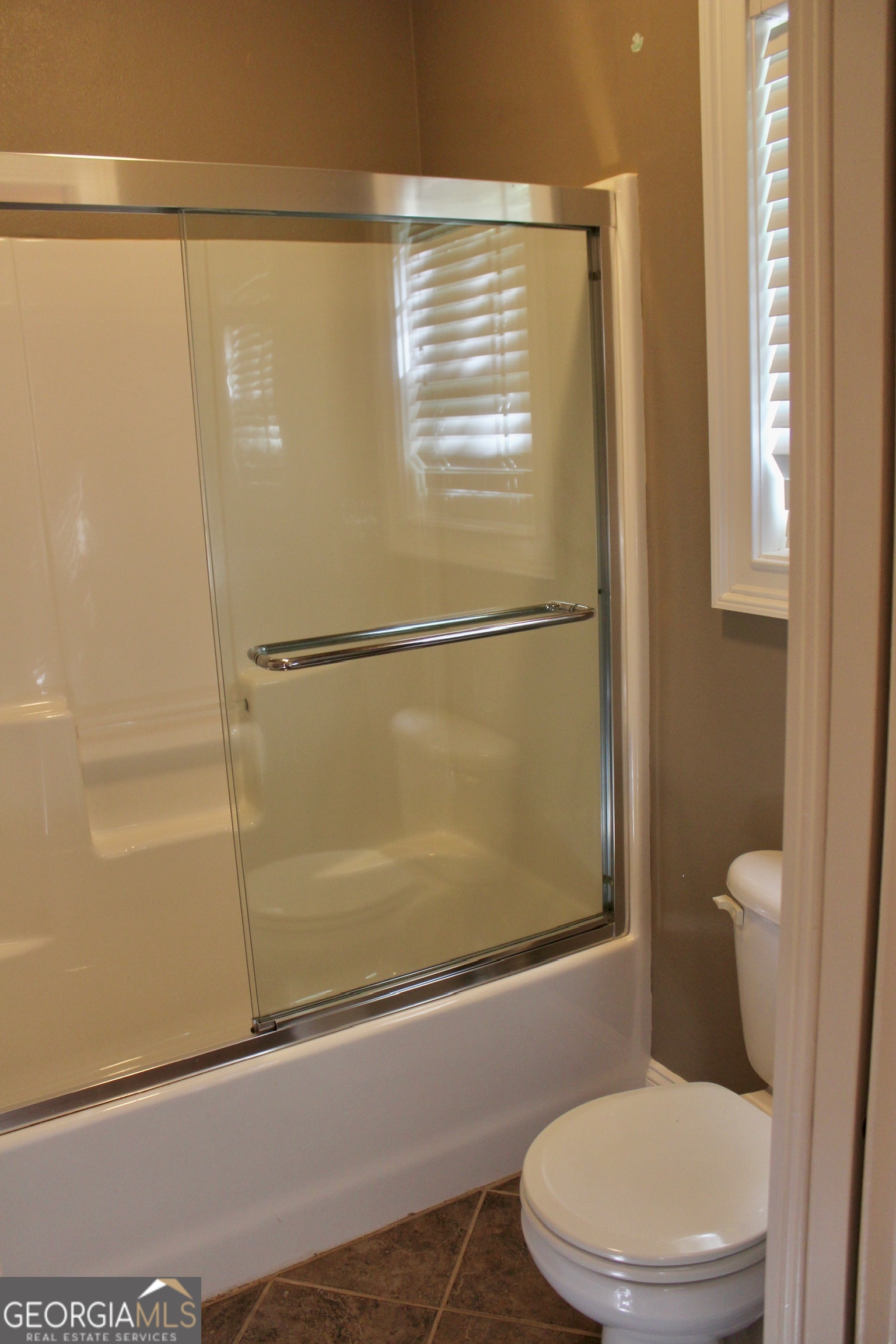 405 Canterbury Drive Property Photo 17