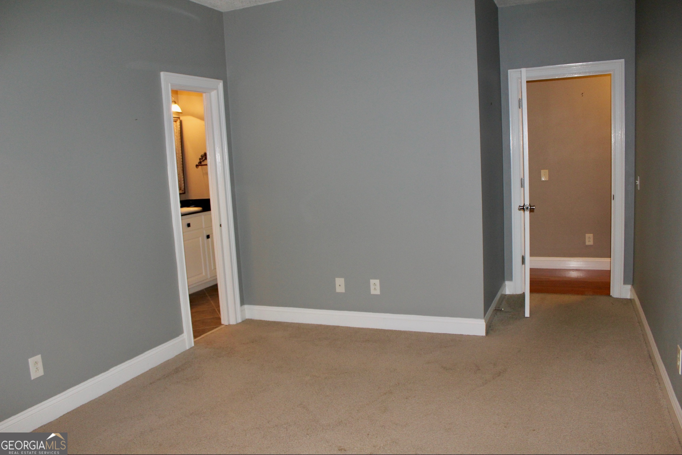 405 Canterbury Drive Property Photo 18