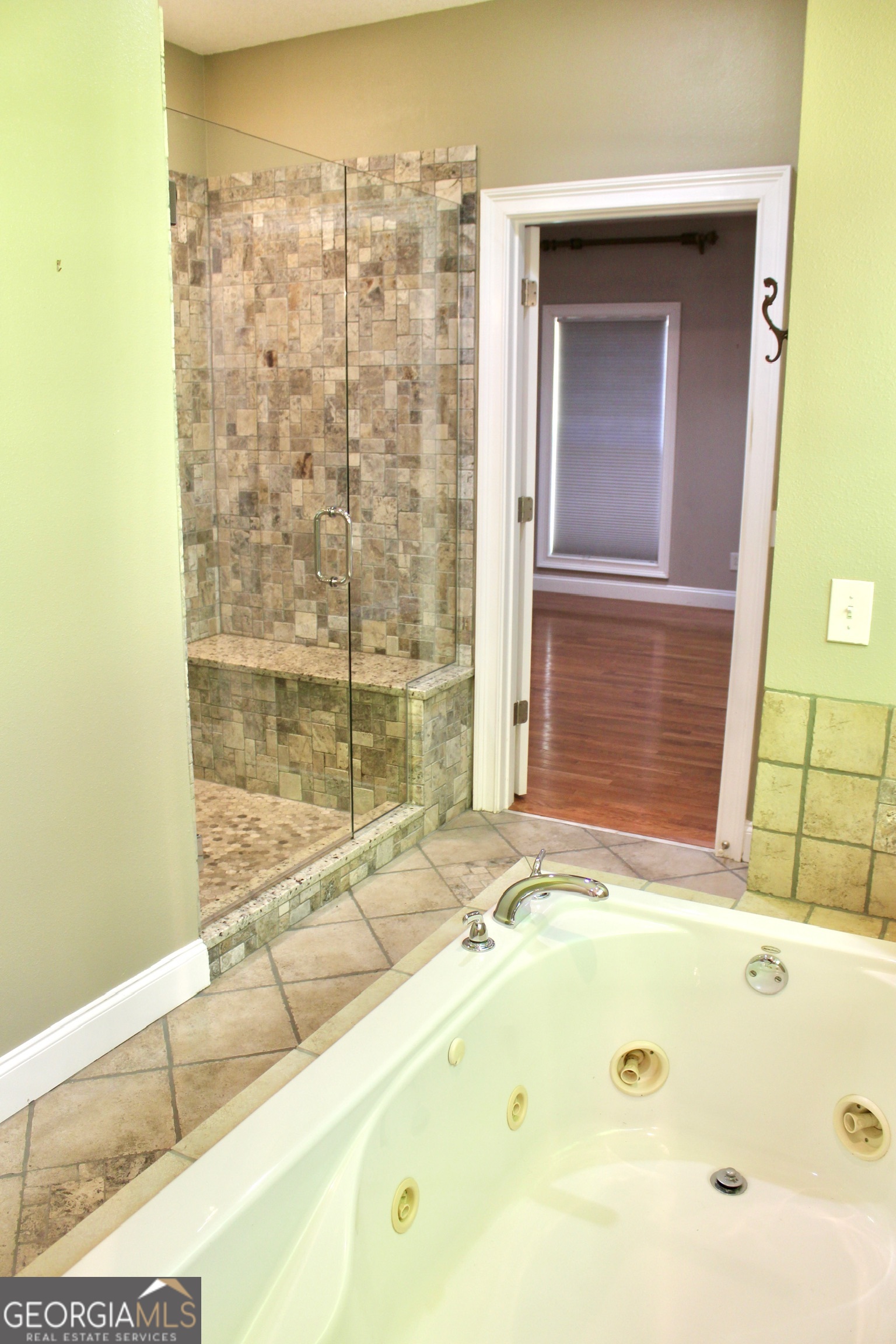 405 Canterbury Drive Property Photo 24