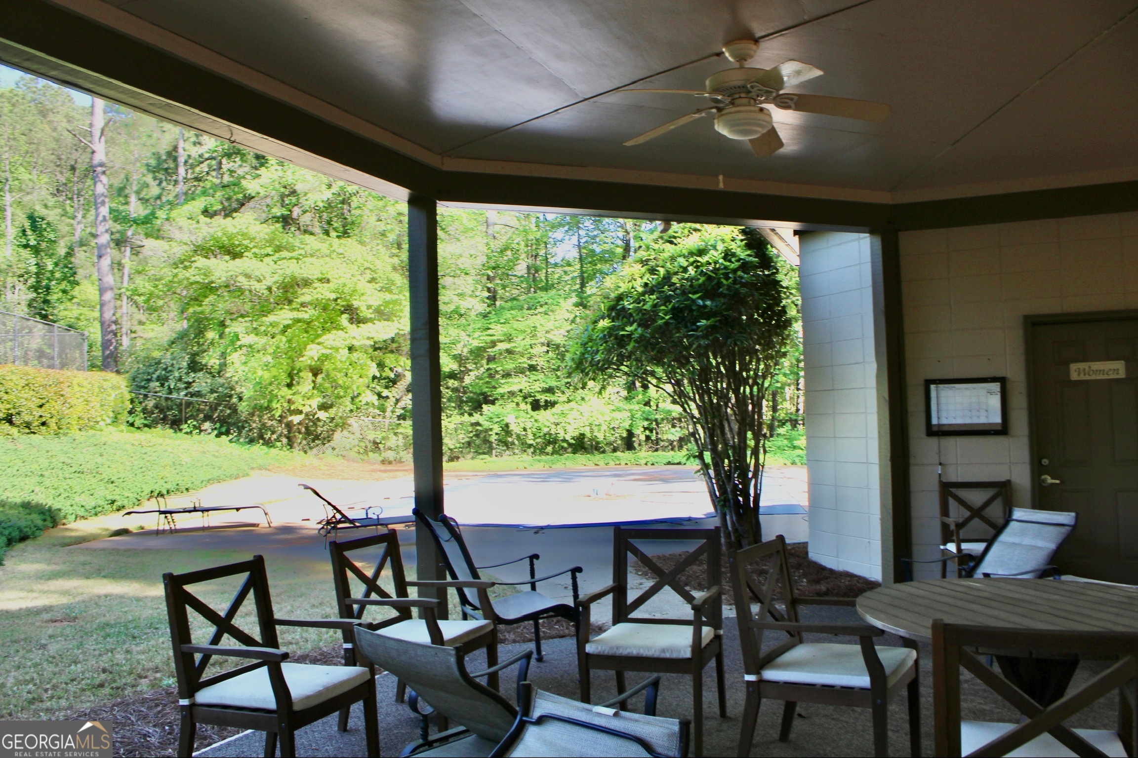 405 Canterbury Drive Property Photo 37