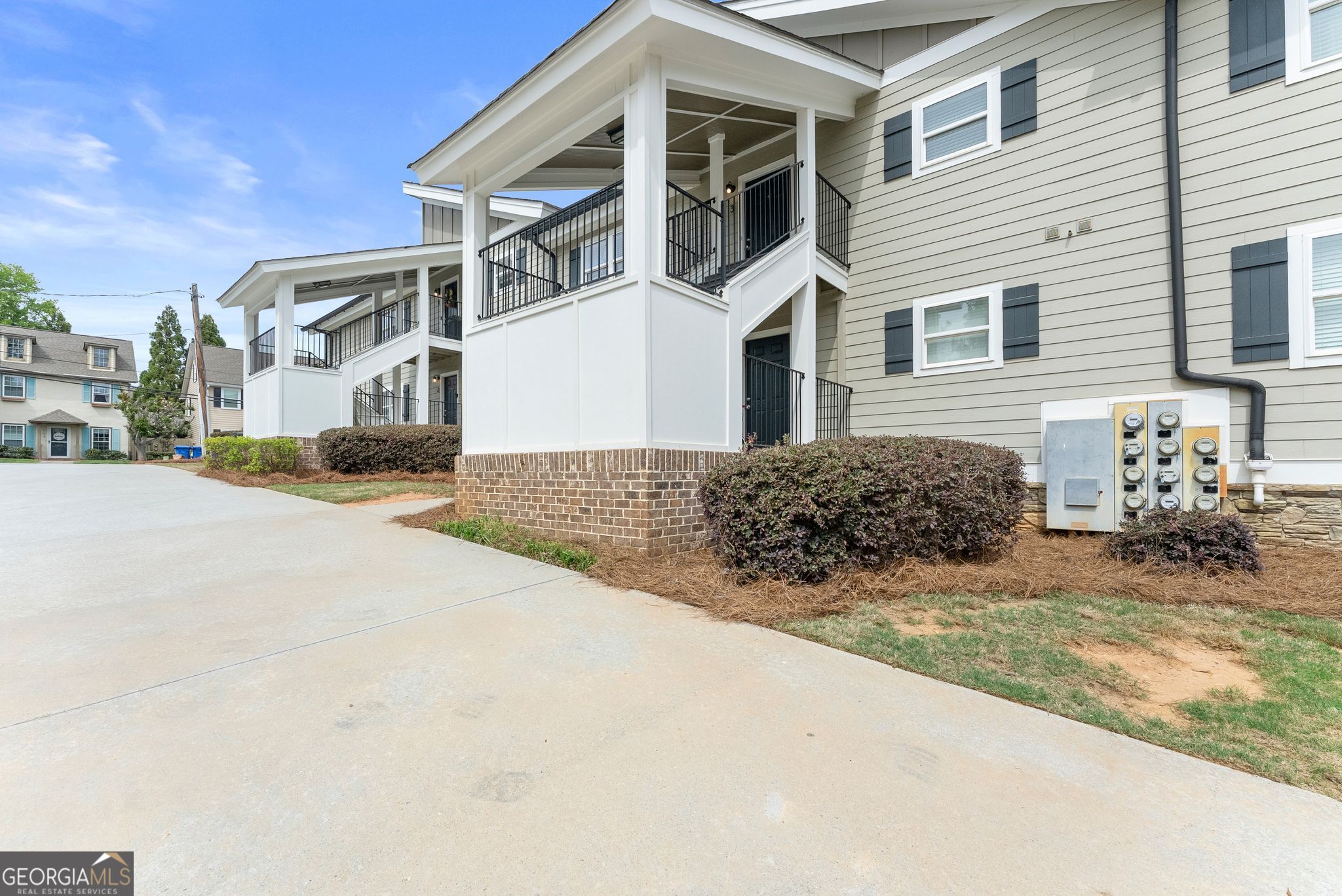 535 Forrest Avenue Property Photo 4
