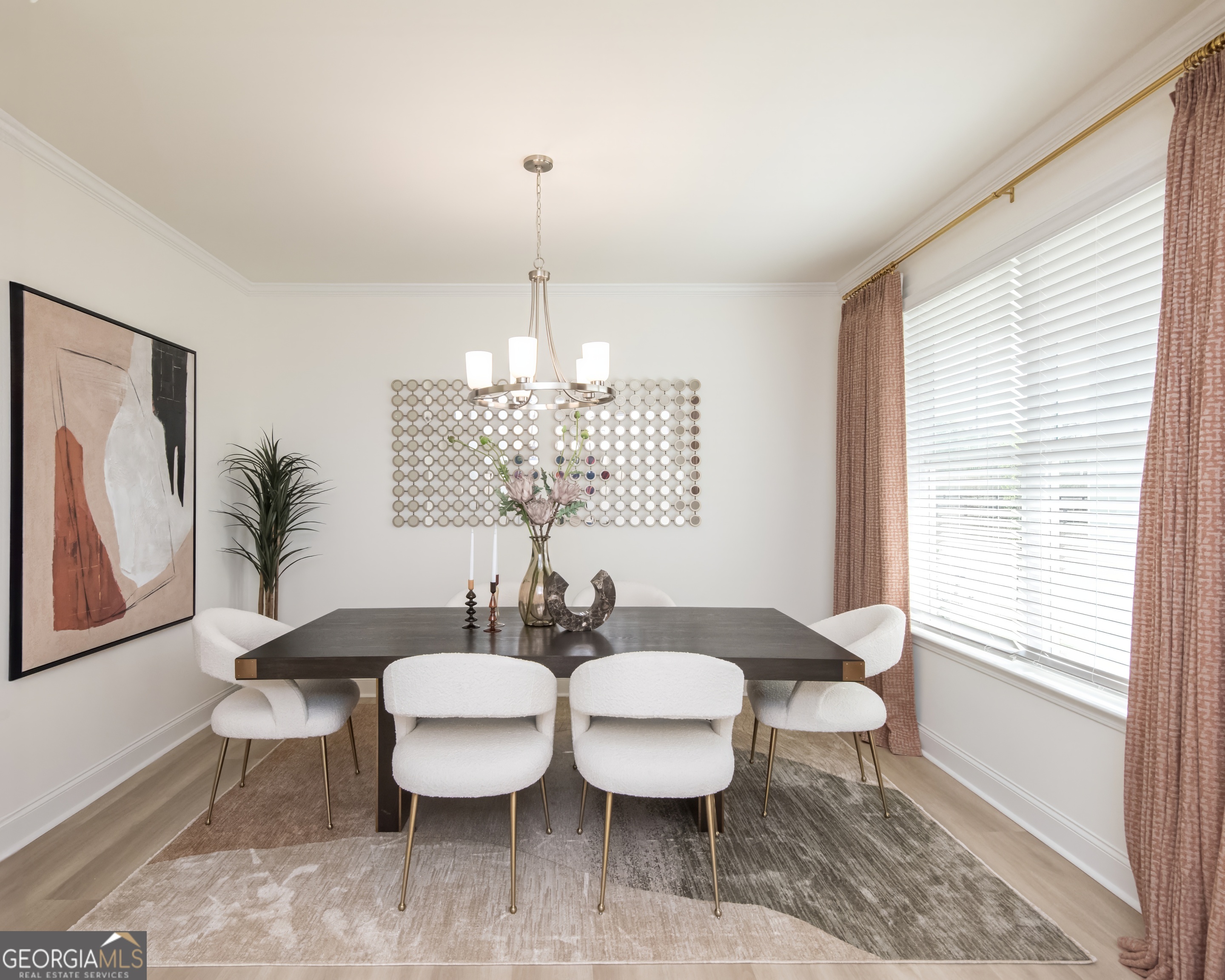 5910 Spring Way Property Photo 4