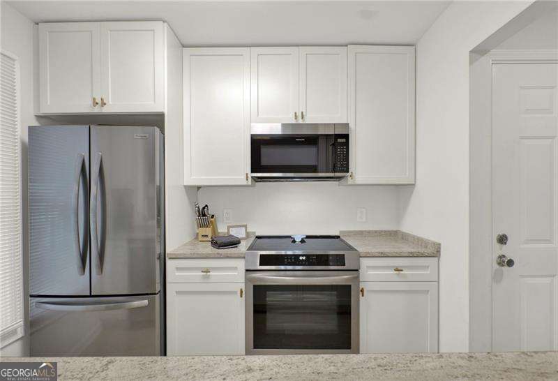 137 Narrows Loop Property Photo 4