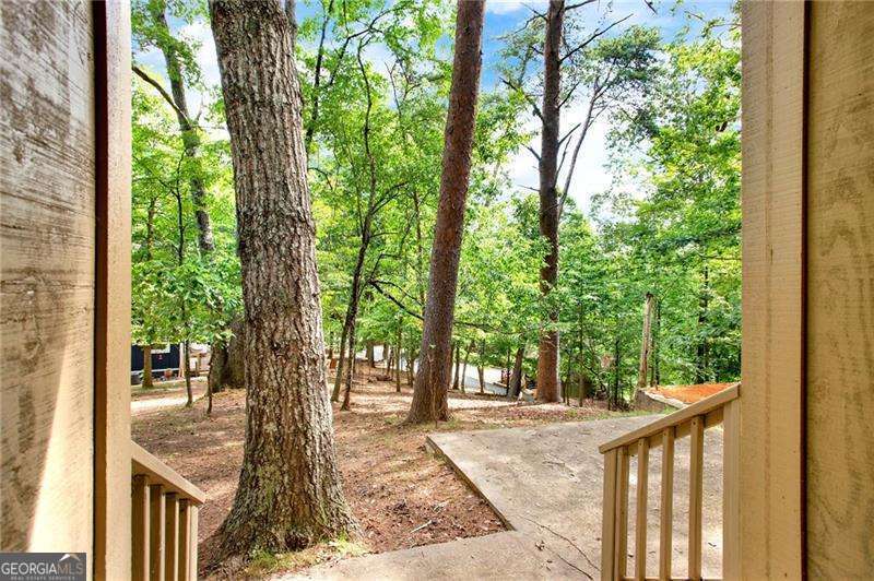 137 Narrows Loop Property Photo 32