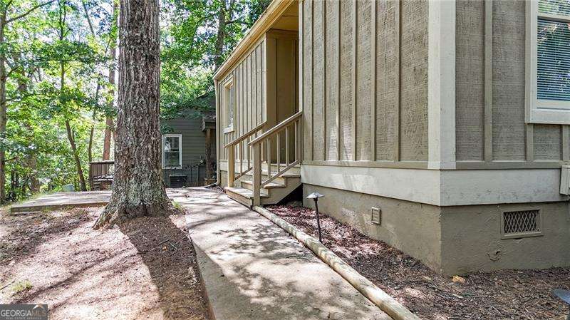 137 Narrows Loop Property Photo 33