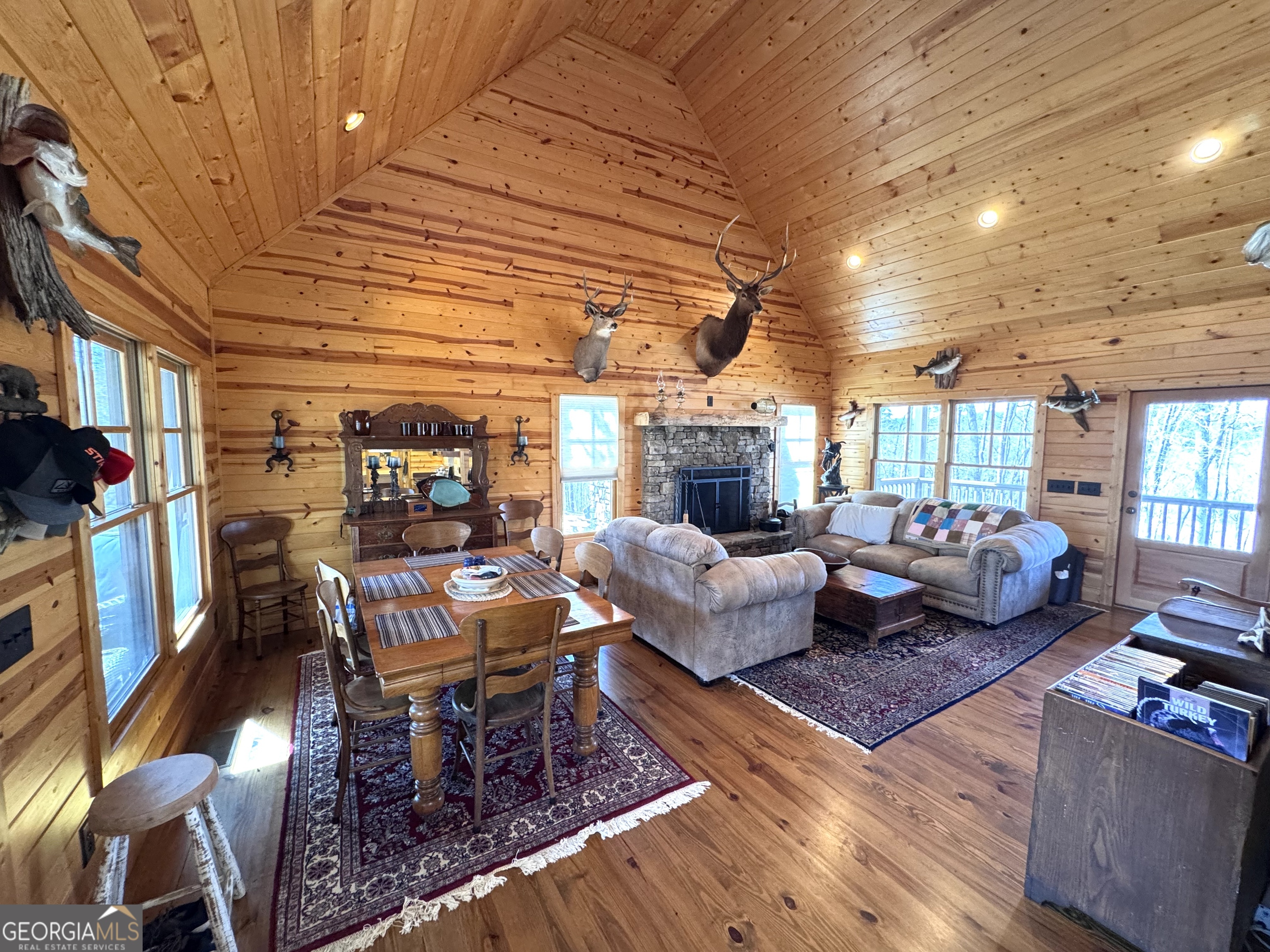 333 Laurel Mountain Drive Property Photo 6