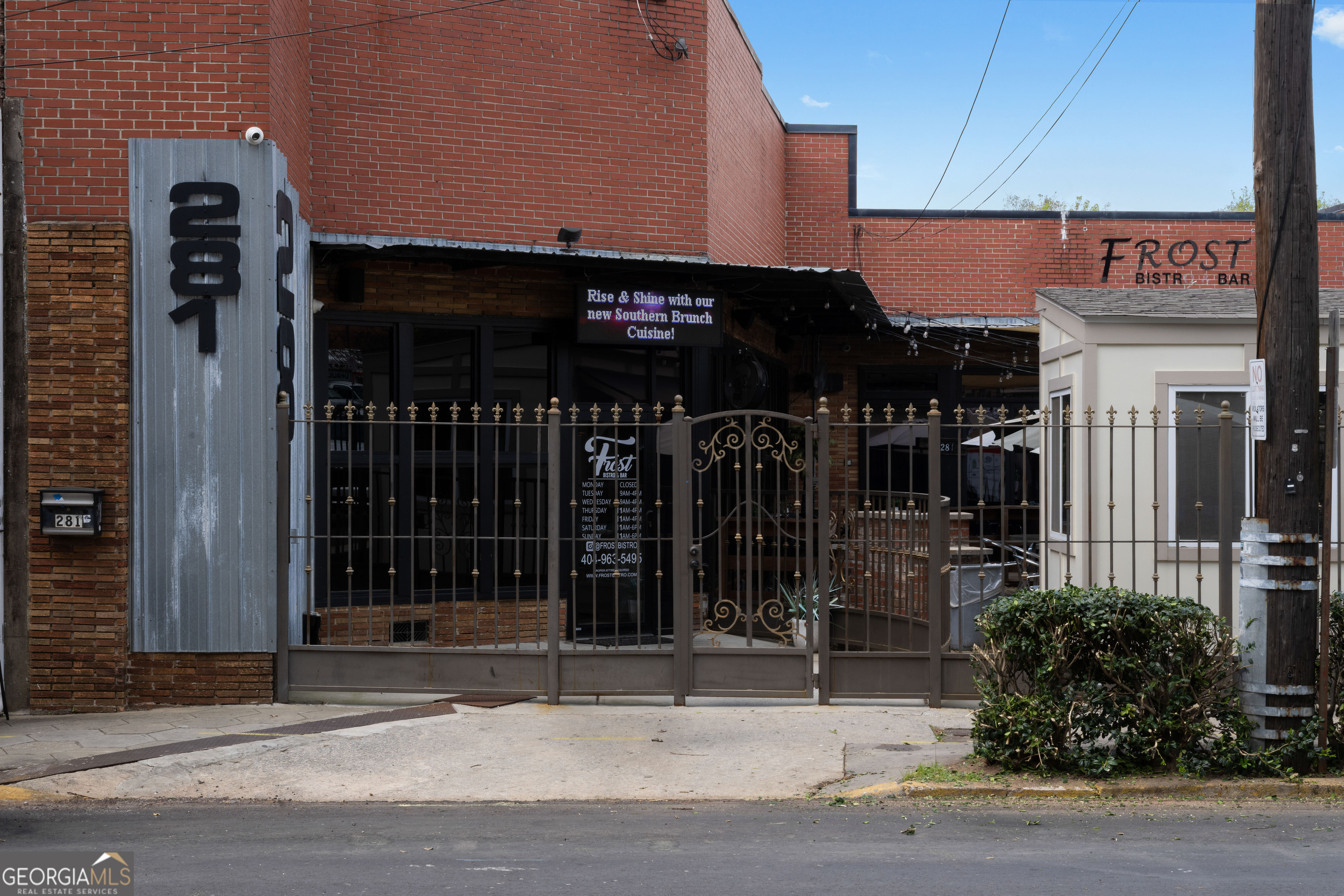 281 Peters Street Sw Property Photo 2