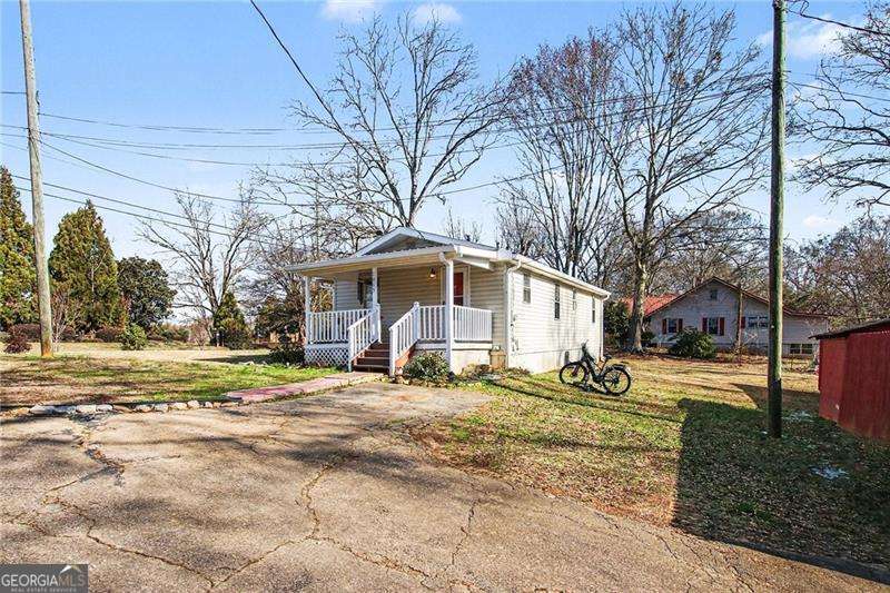 1015 Jefferson Highway Property Photo 2