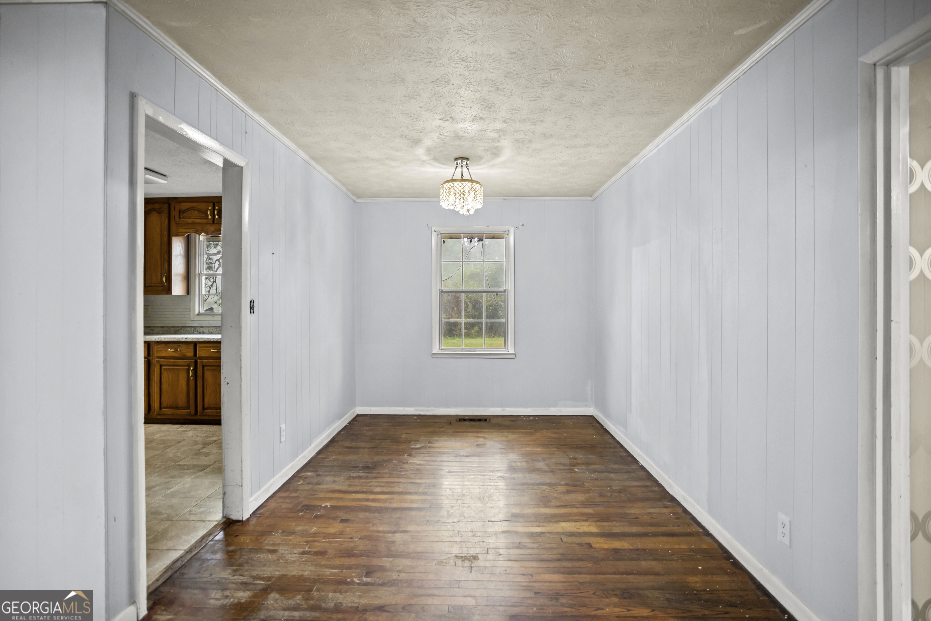 121 Canary Circle Property Photo 6
