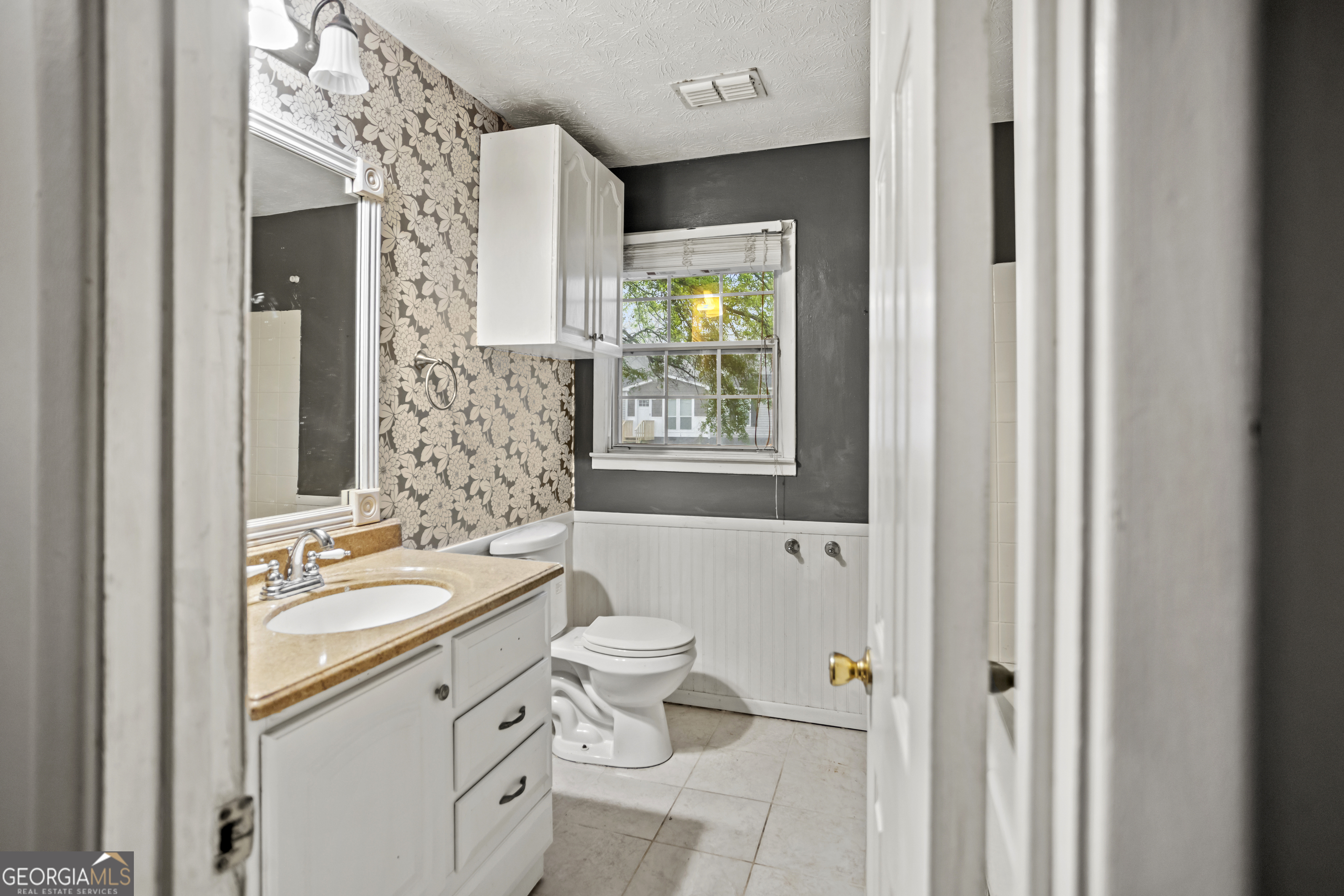 121 Canary Circle Property Photo 11