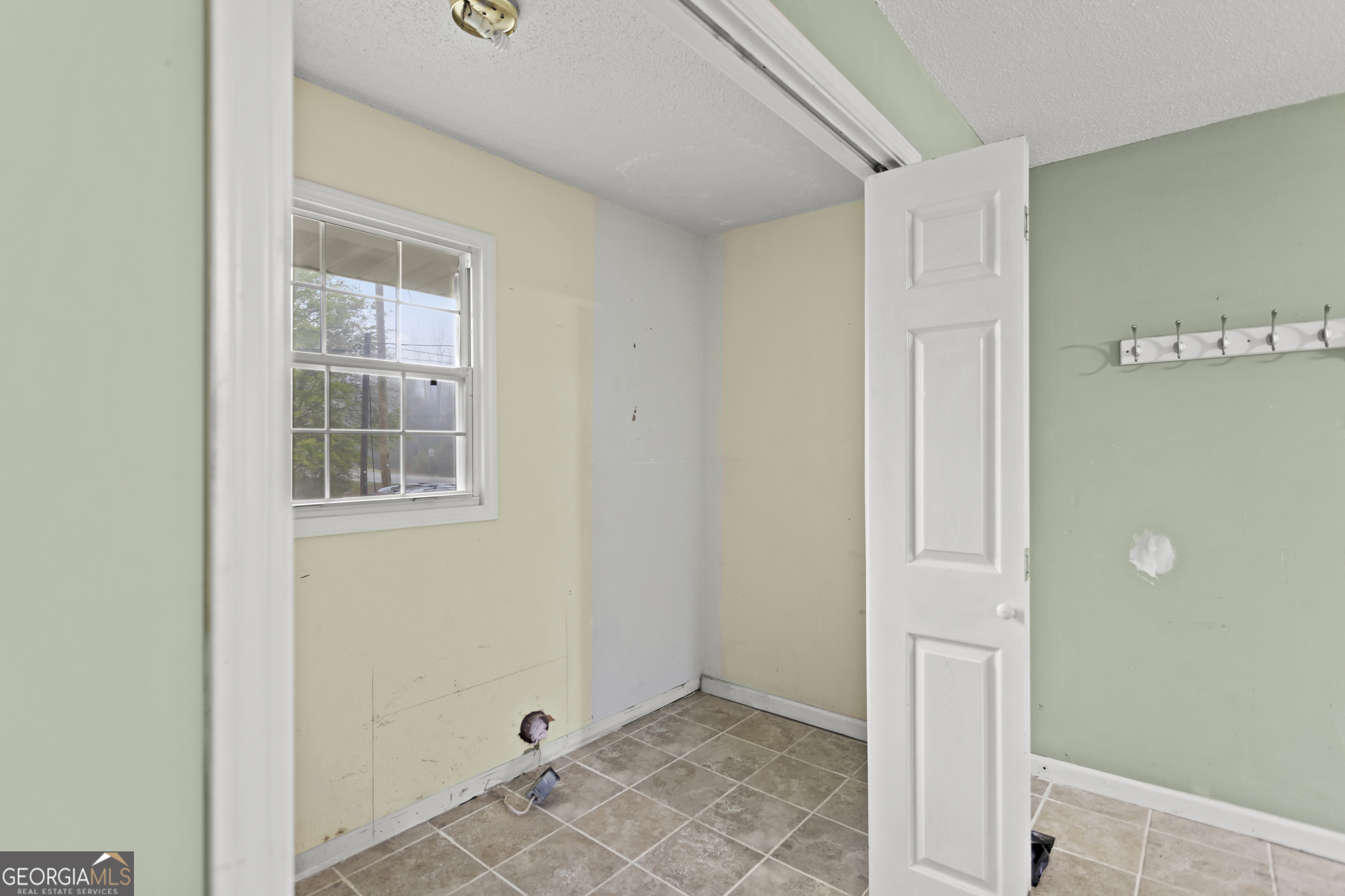 121 Canary Circle Property Photo 18