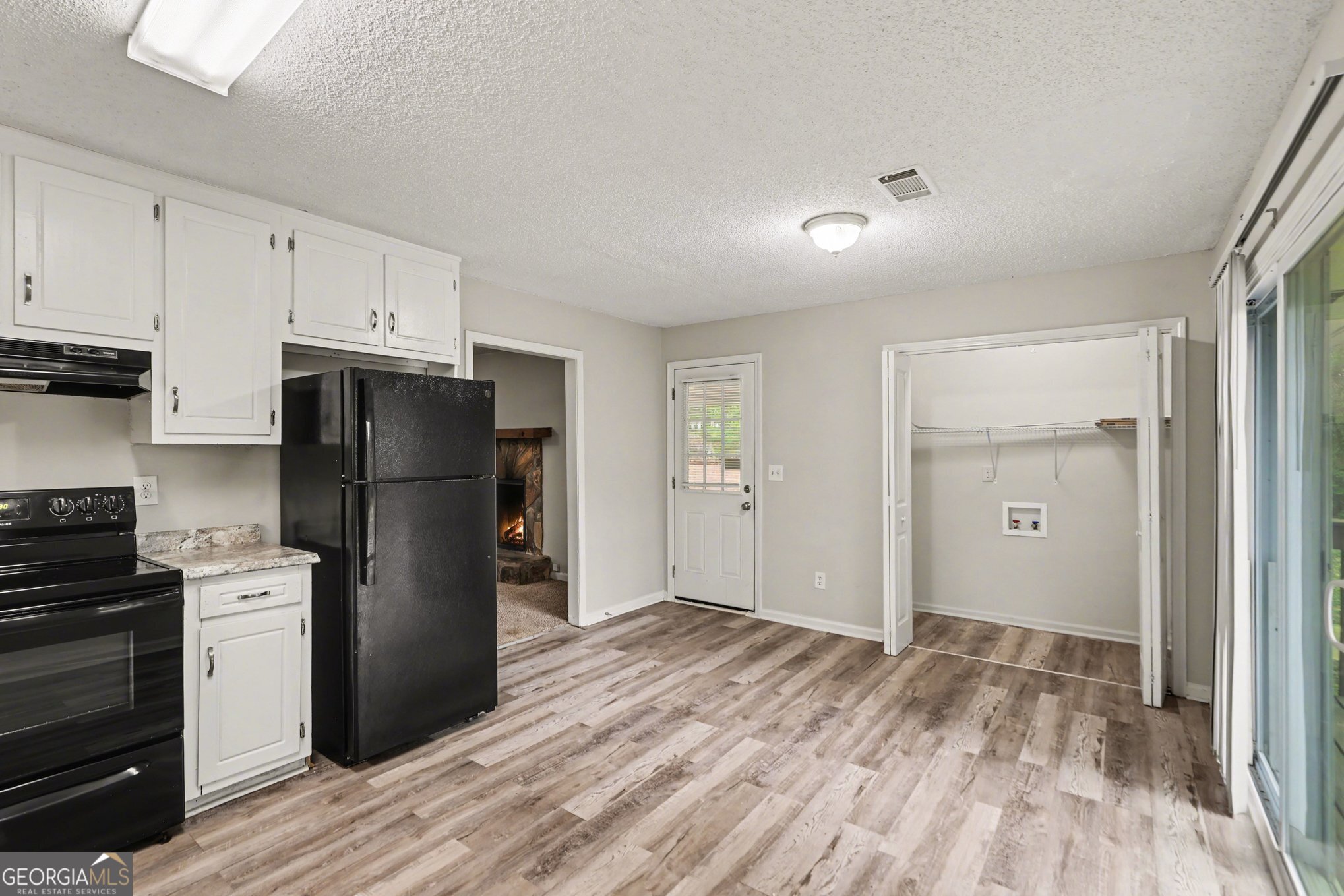 4500 Nebo Road Property Photo 6