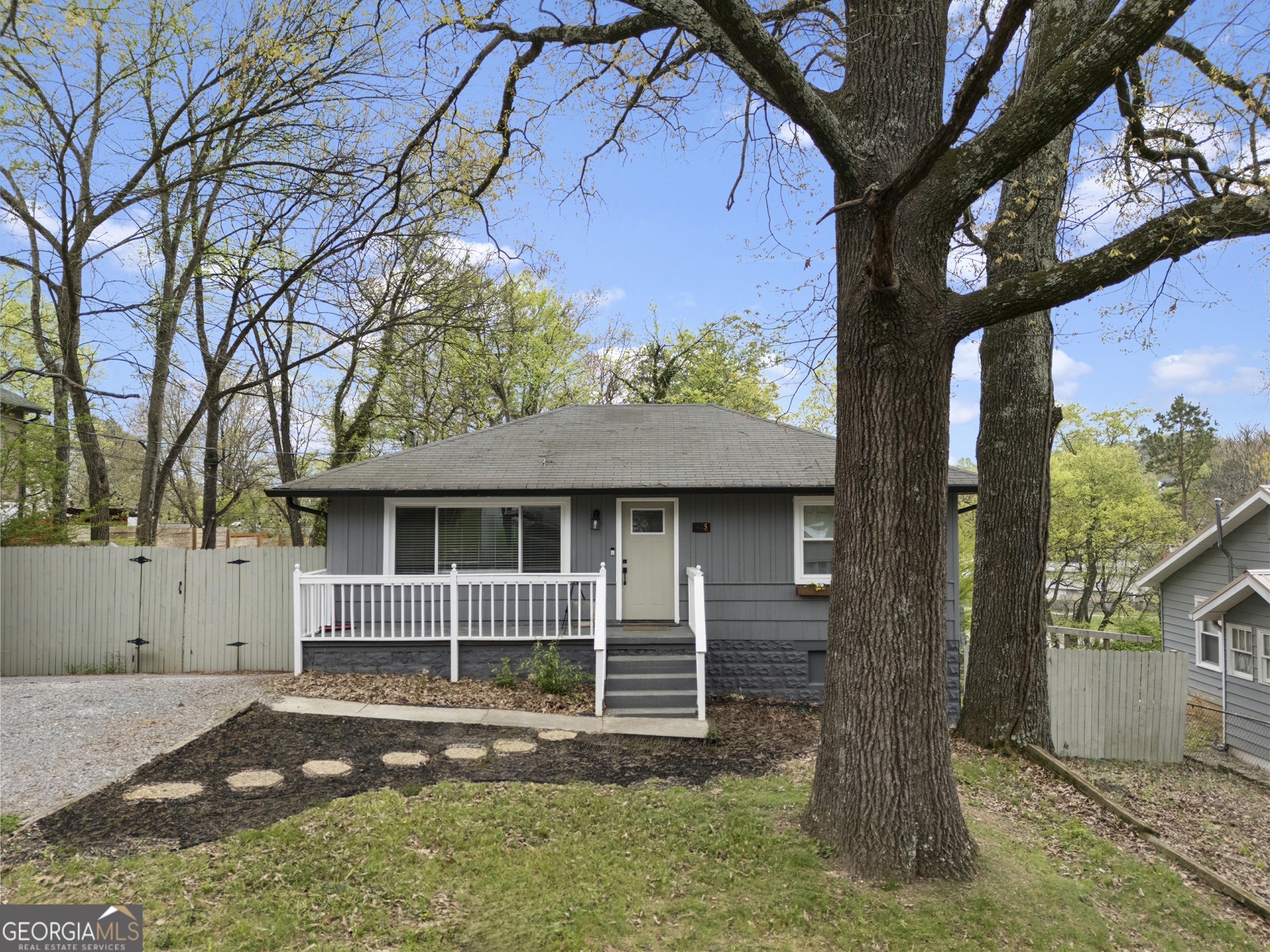 455 Warren Street Property Photo 1
