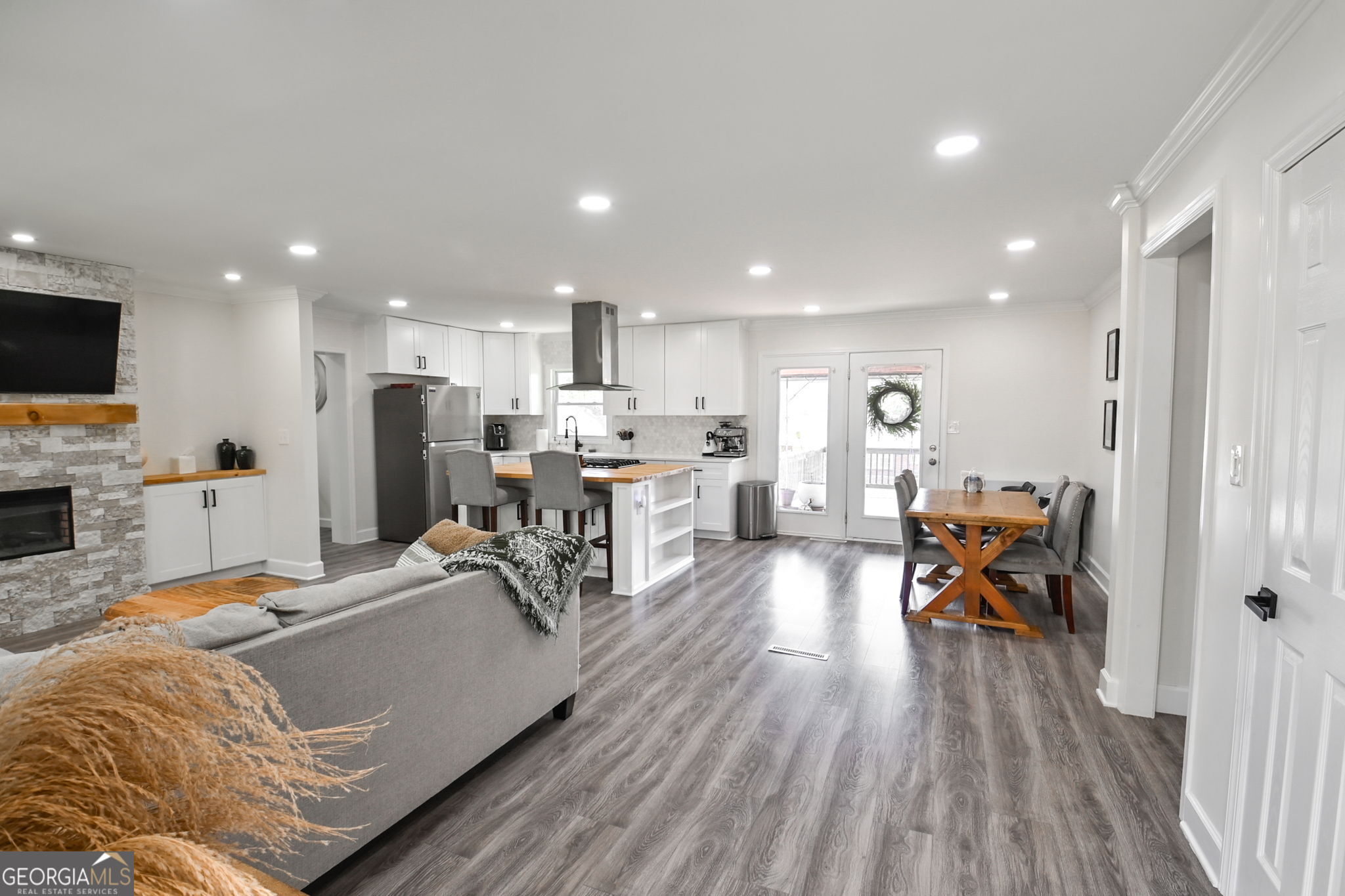 150 Sims Street Property Photo 10