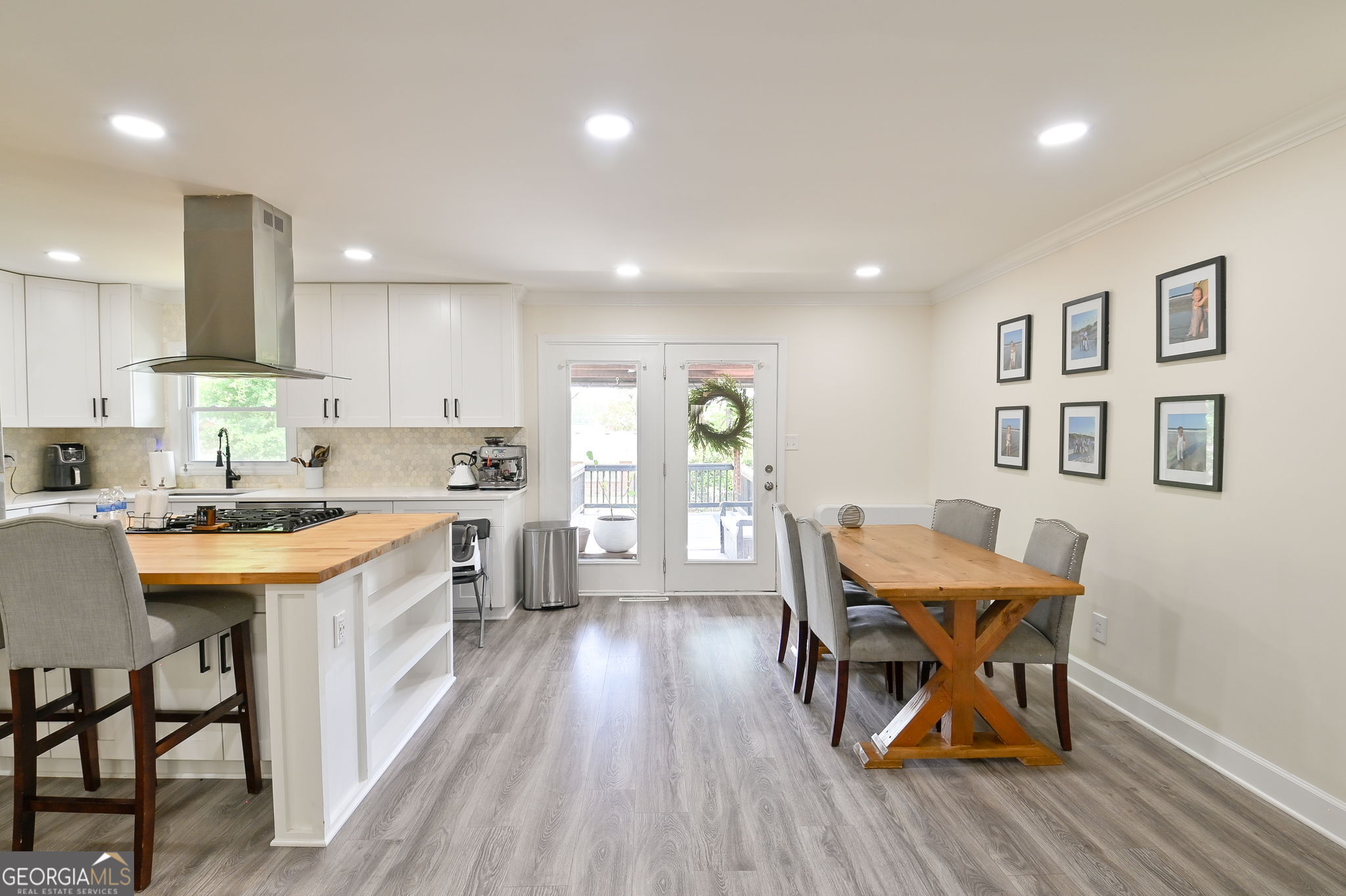 150 Sims Street Property Photo 11