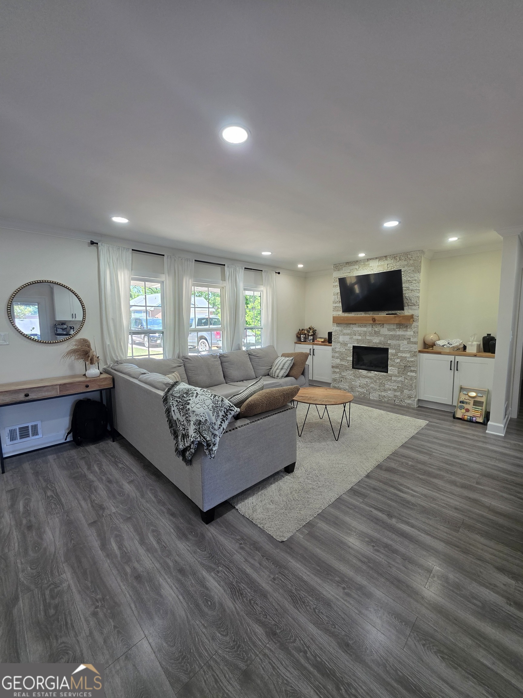 150 Sims Street Property Photo 15