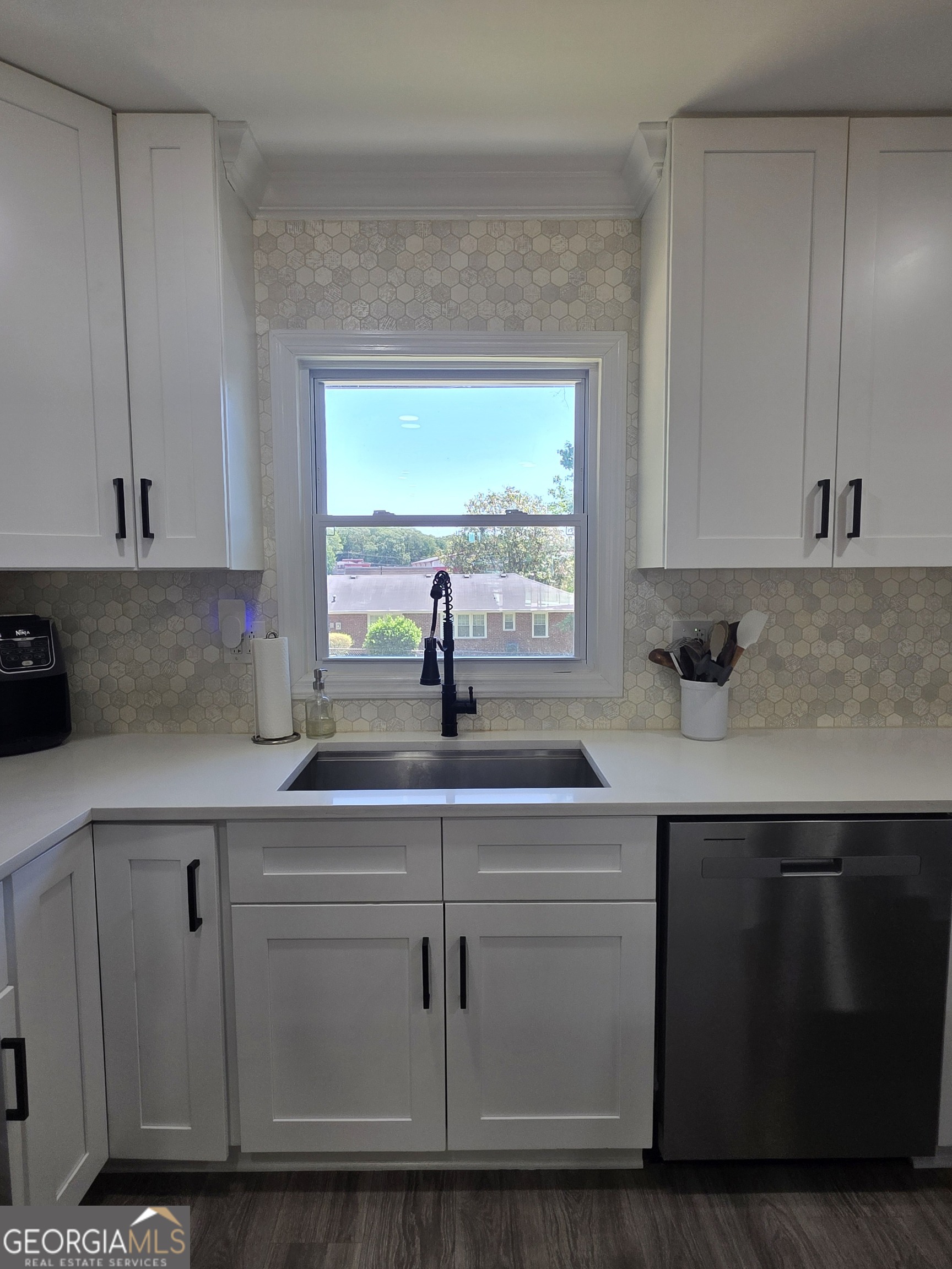150 Sims Street Property Photo 19