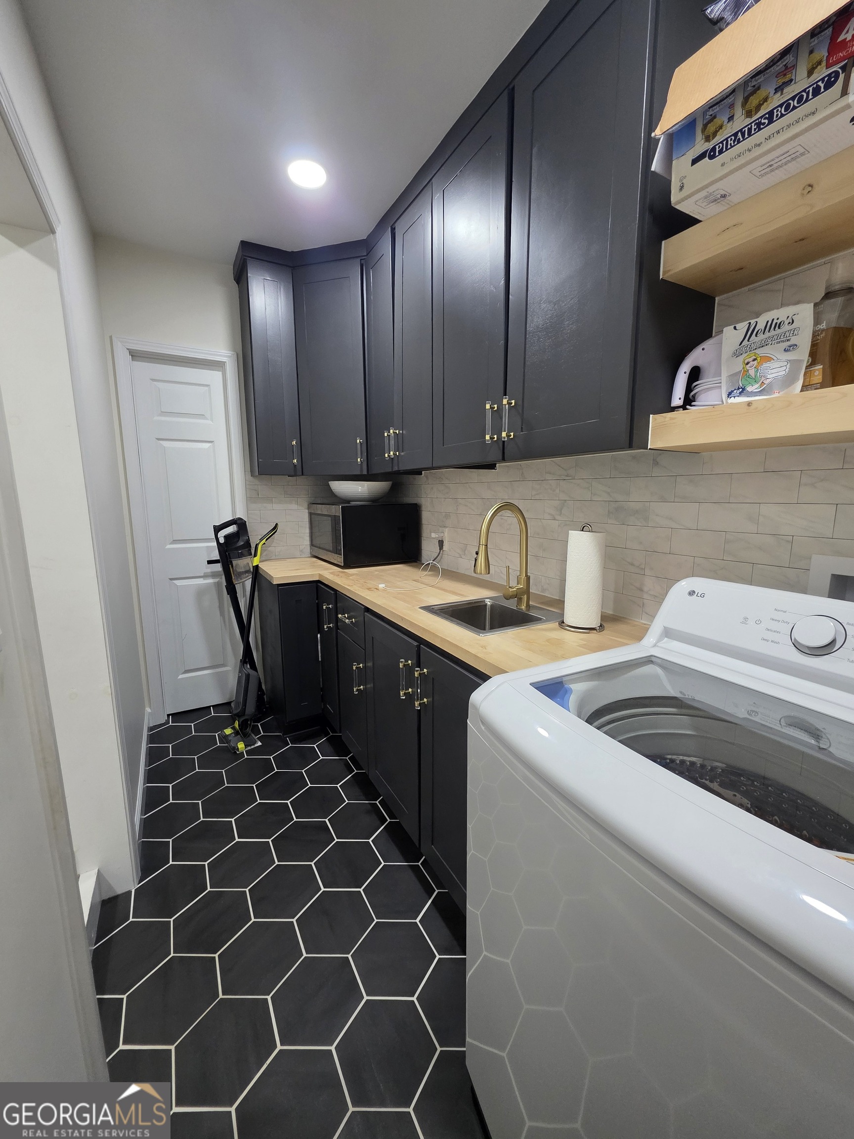 150 Sims Street Property Photo 34